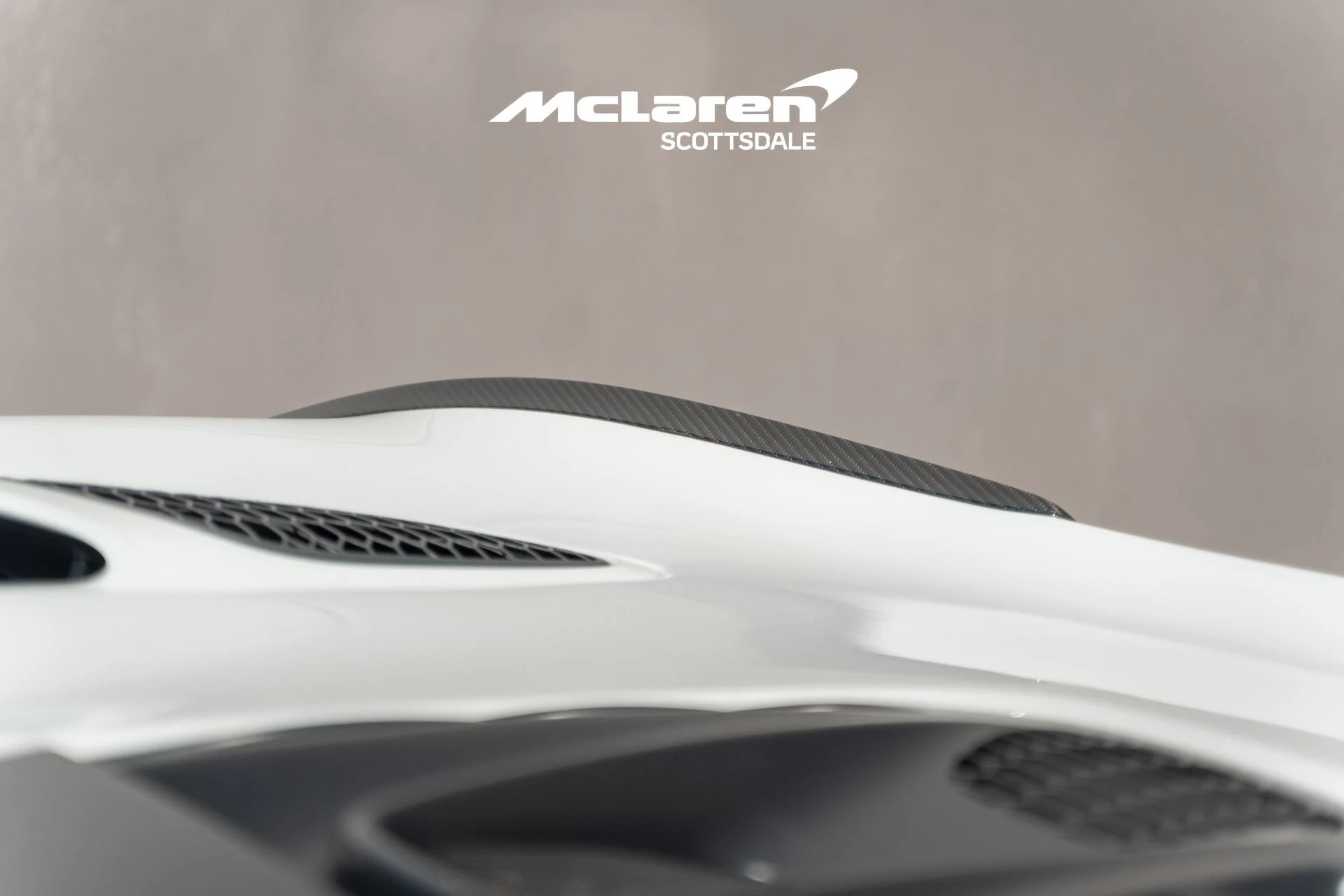 mph026_2916517393_Used_2025_MCLAREN_ARTURA_1790361452_53a9f54156