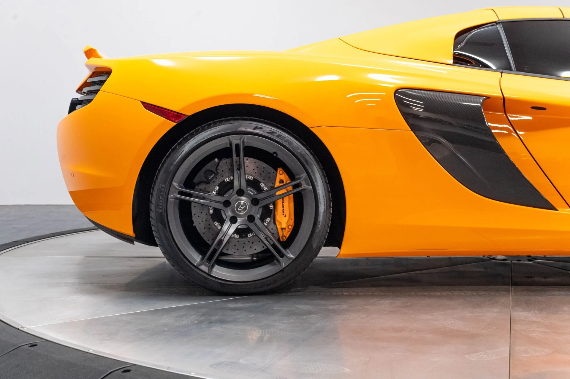 mph026_29201500_Used_2015_Mc_Laren_650_S_Spider_1784647983_8448a0701b