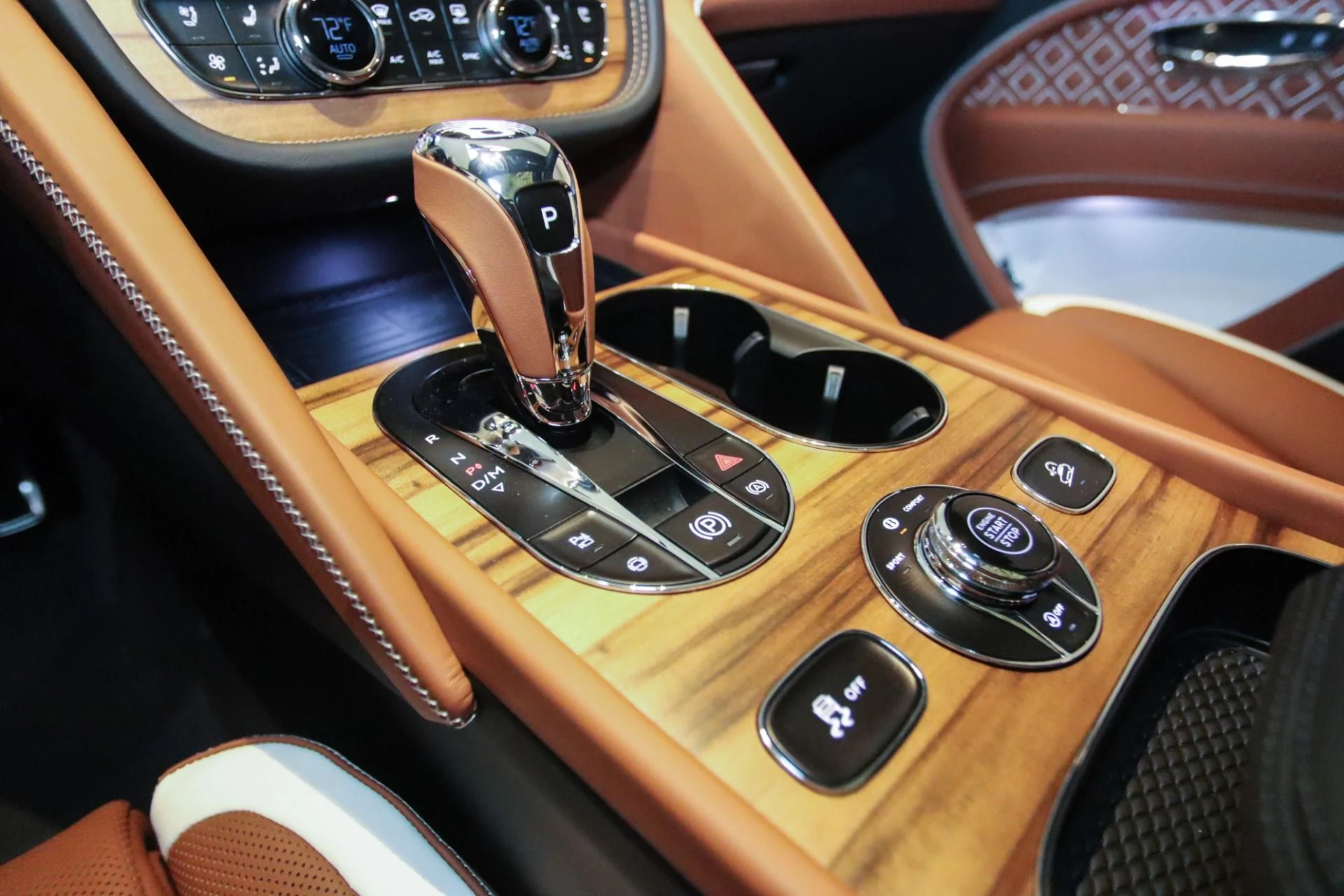 mph026_2926808883_Used_2025_Bentley_Bentayga_S_1744810623_cb7eaba030