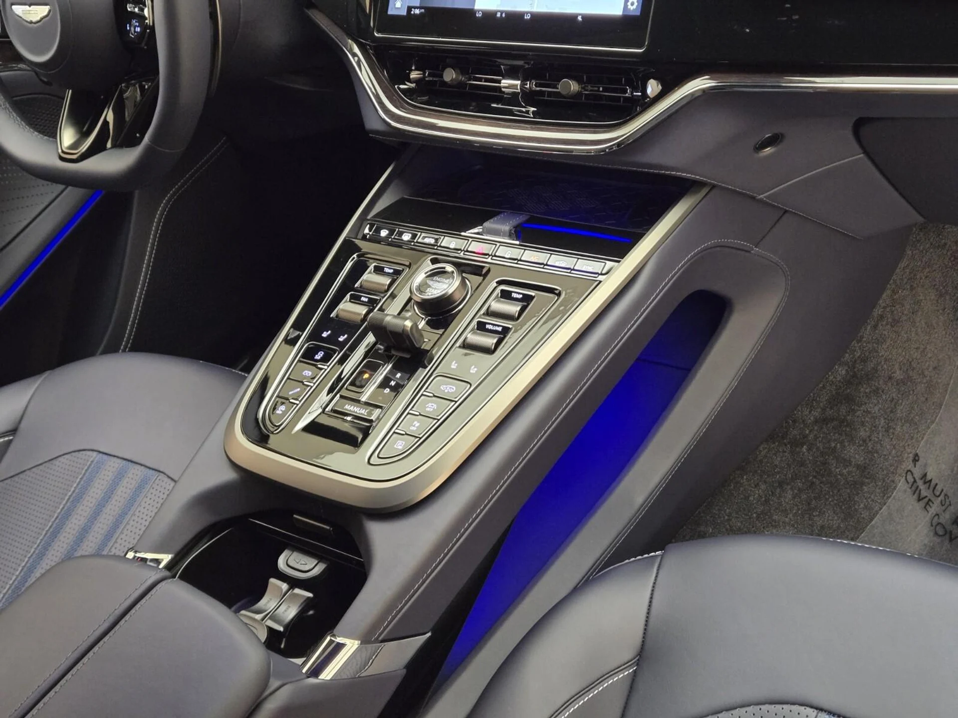 mph026_2927790745_New_2025_Aston_Martin_DBX_707_1753162632_de96310828