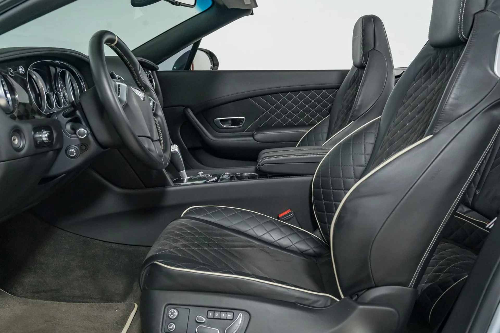 mph026_2932071804_68c41e46f4e142418a90de5b1c926871_c0af77fcce