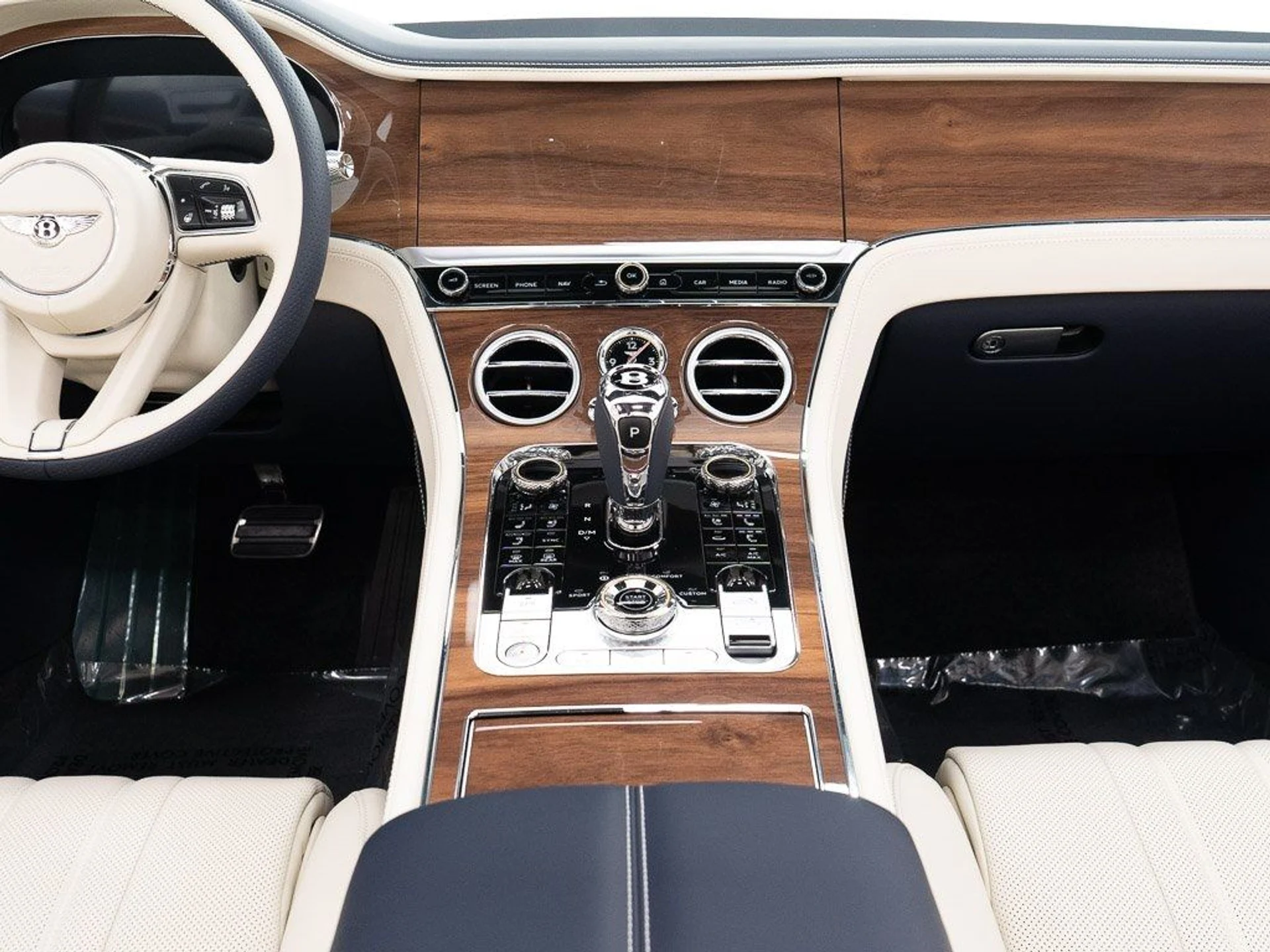 mph026_2941567944_52163178183fdfa87009525ce8446ab9_01701d211c