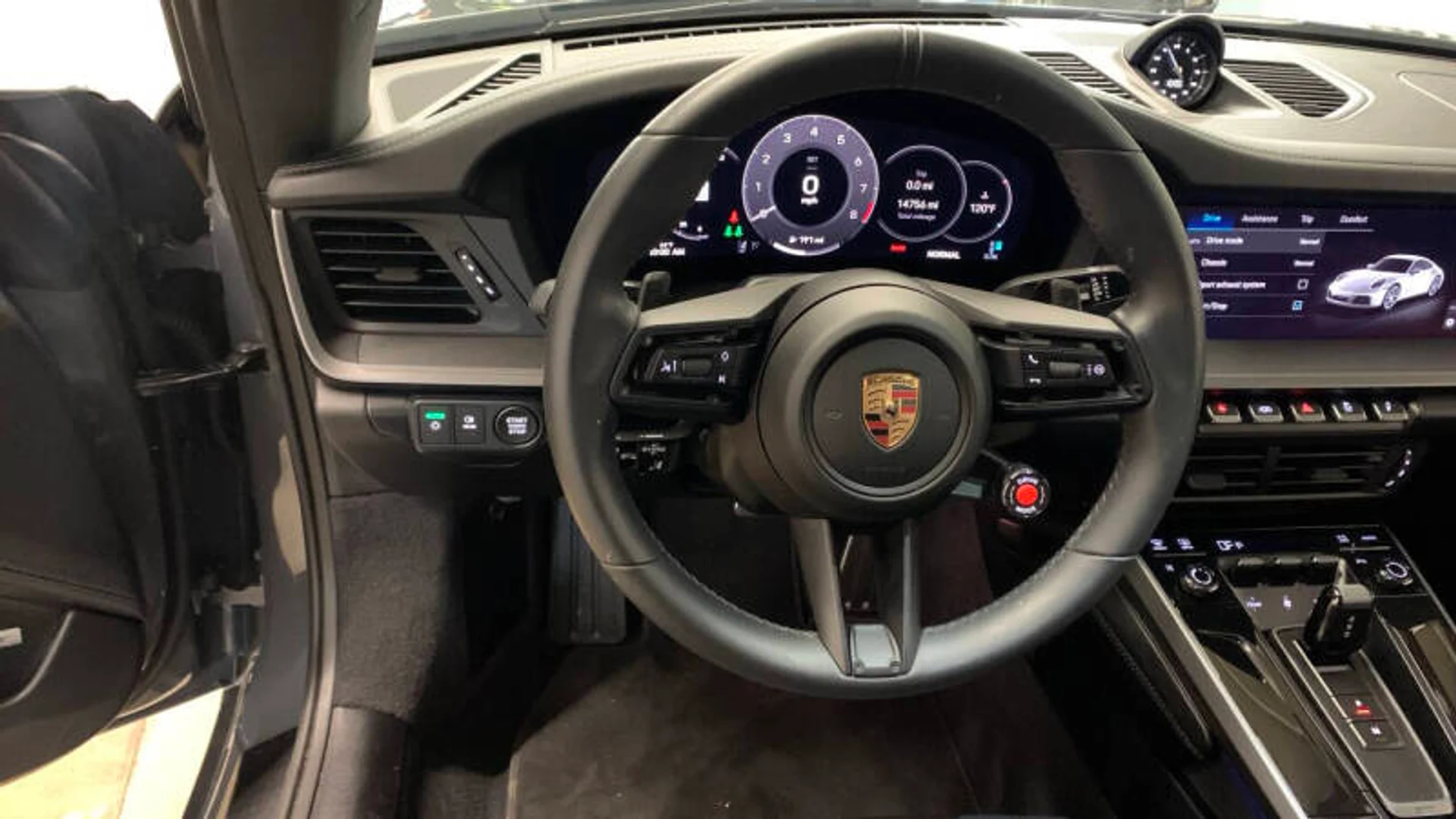 mph026_294582401_2025_porsche_911_carrera_2dr_coupe_960530e123