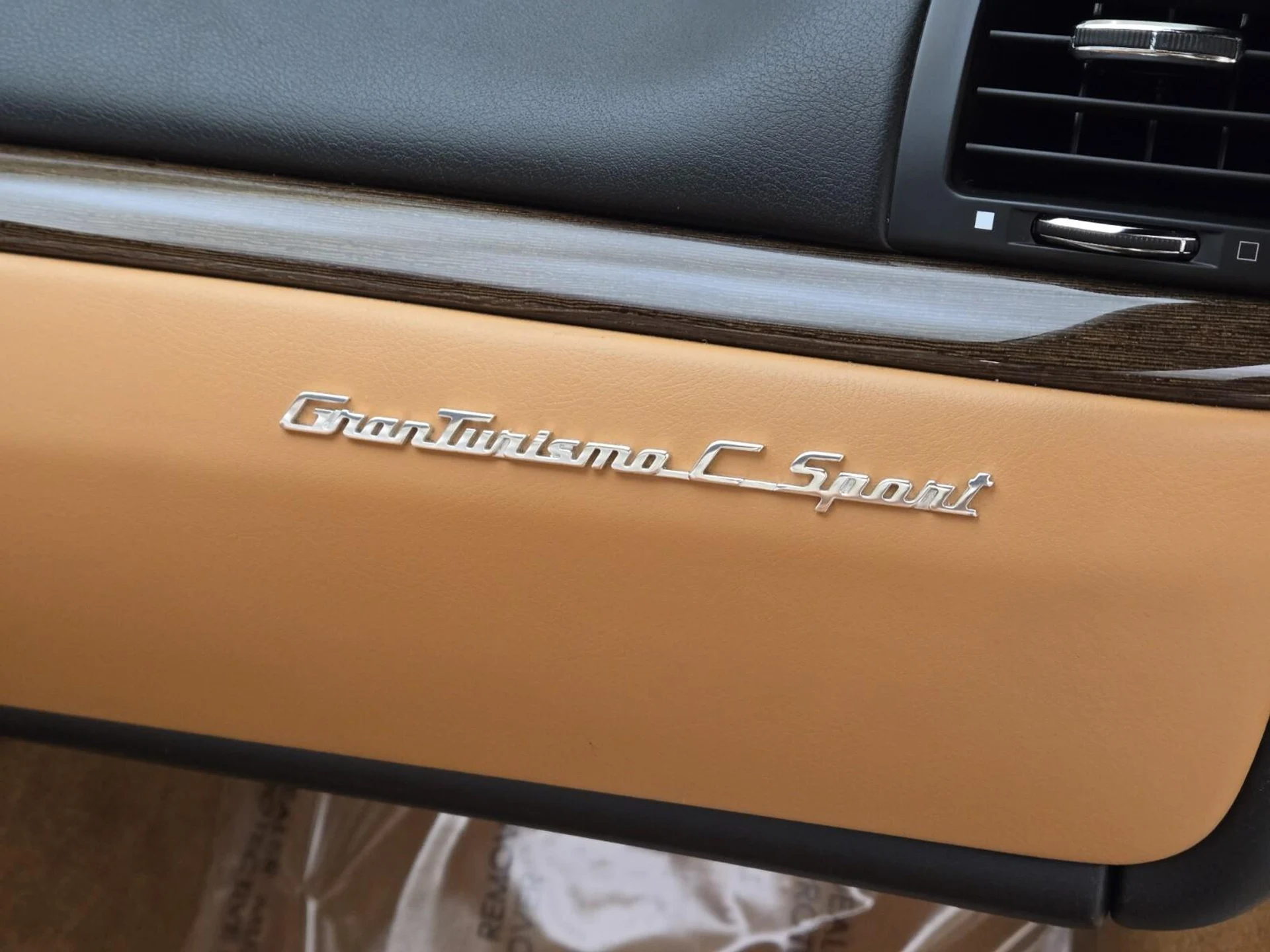 mph026_2947457681_Used_2013_Maserati_Gran_Turismo_Sport_1762328761_11b11fca5e