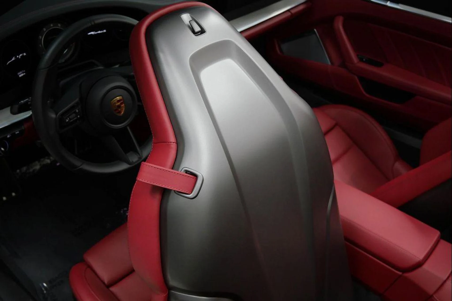 mph026_294765896_D_Up_Fg_Yh_Vwse3_D_Et8_I1c_R1_UP_Ub_M_e79a3744ff