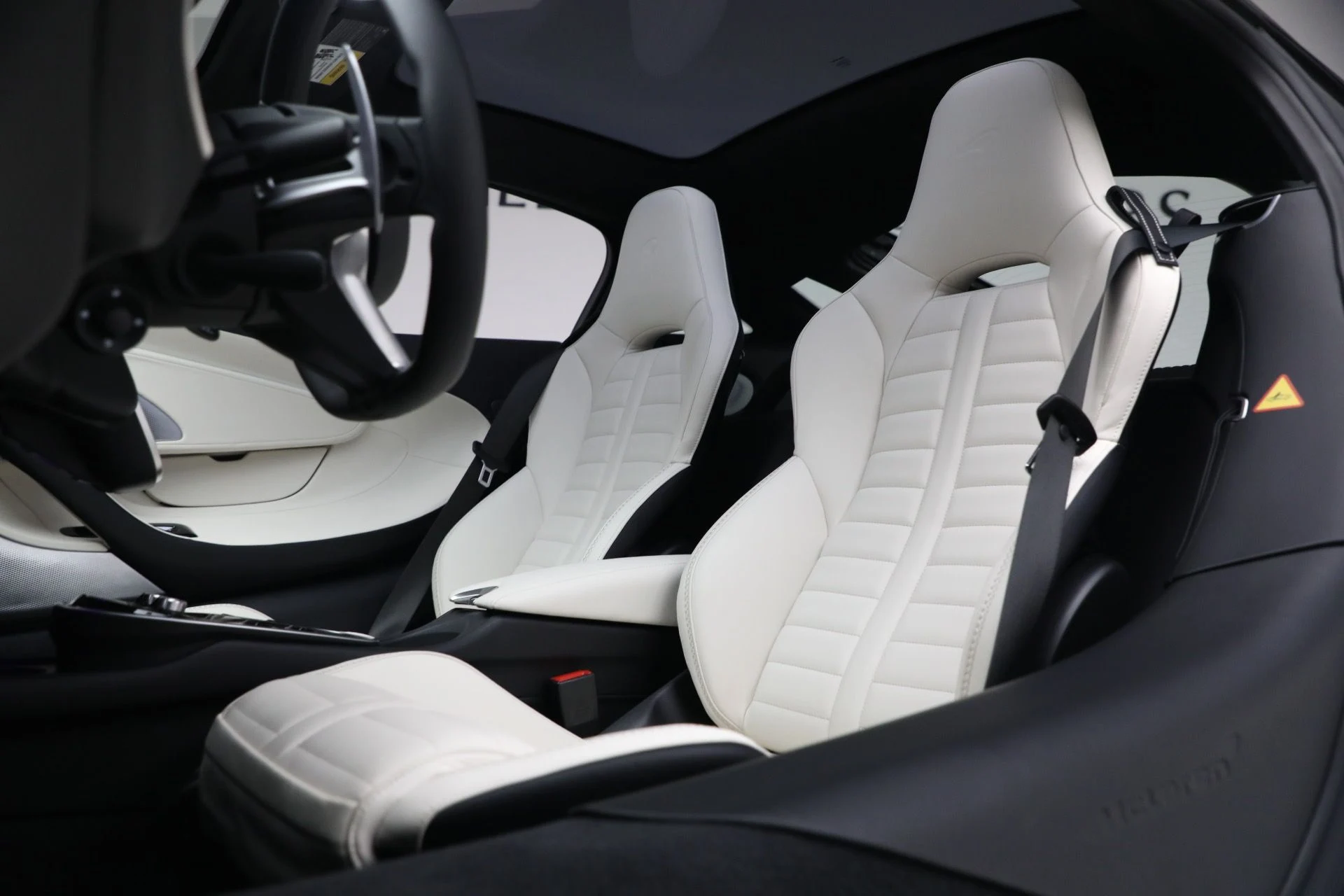 mph026_2949105503_New_2027_Mc_Laren_GTS_Tech_Lux_fc7c87e364