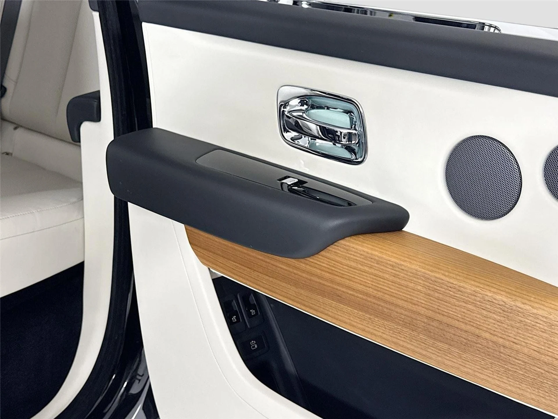 mph026_2955021126_eb60e84014708adadcc47bb67fa31a06_1656b01d12