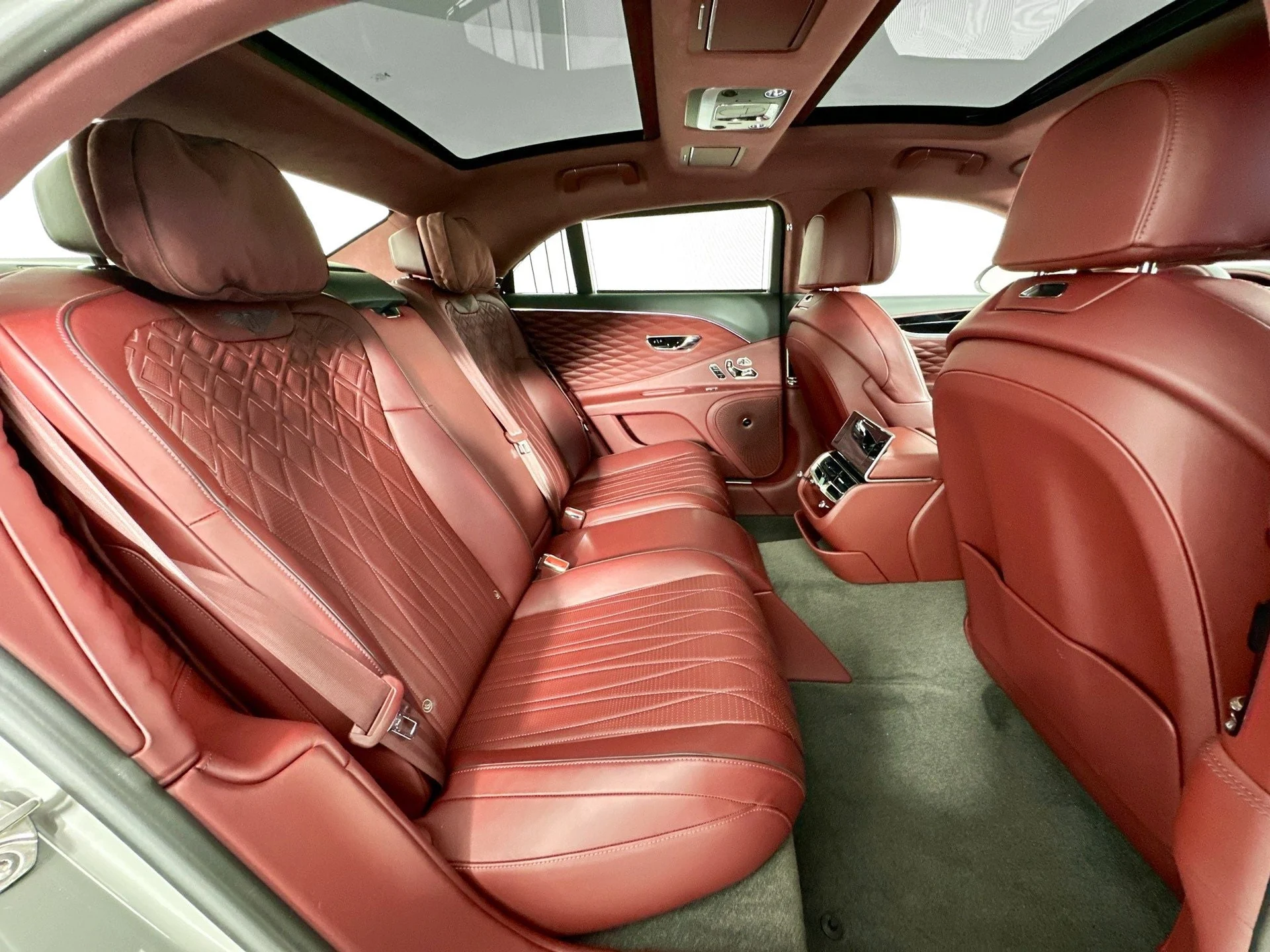 mph026_2955227221_27_5bb99dc09f