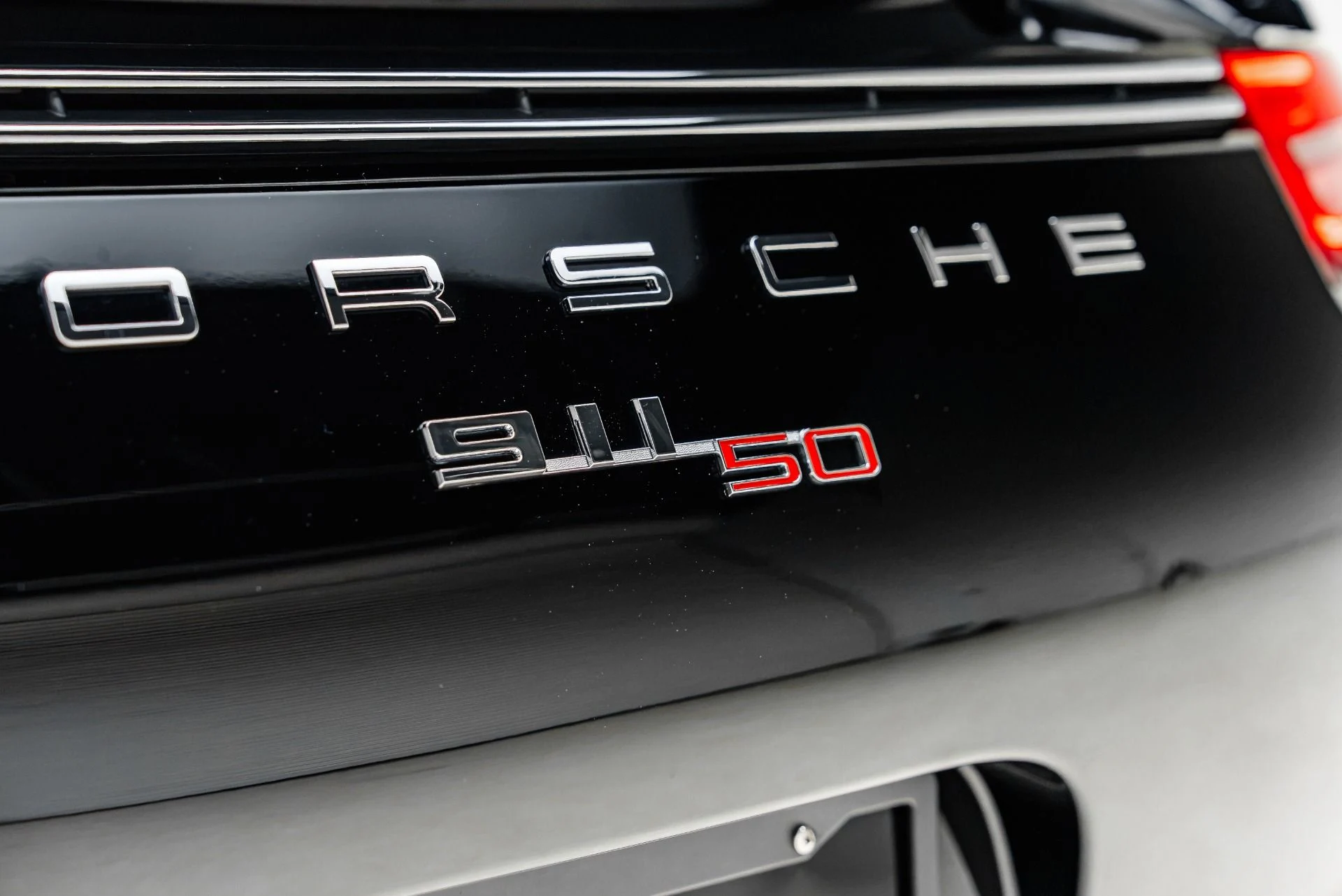 mph026_2958064940_Used_2014_Porsche_911_Carrera_S_1785886500_df914d826e