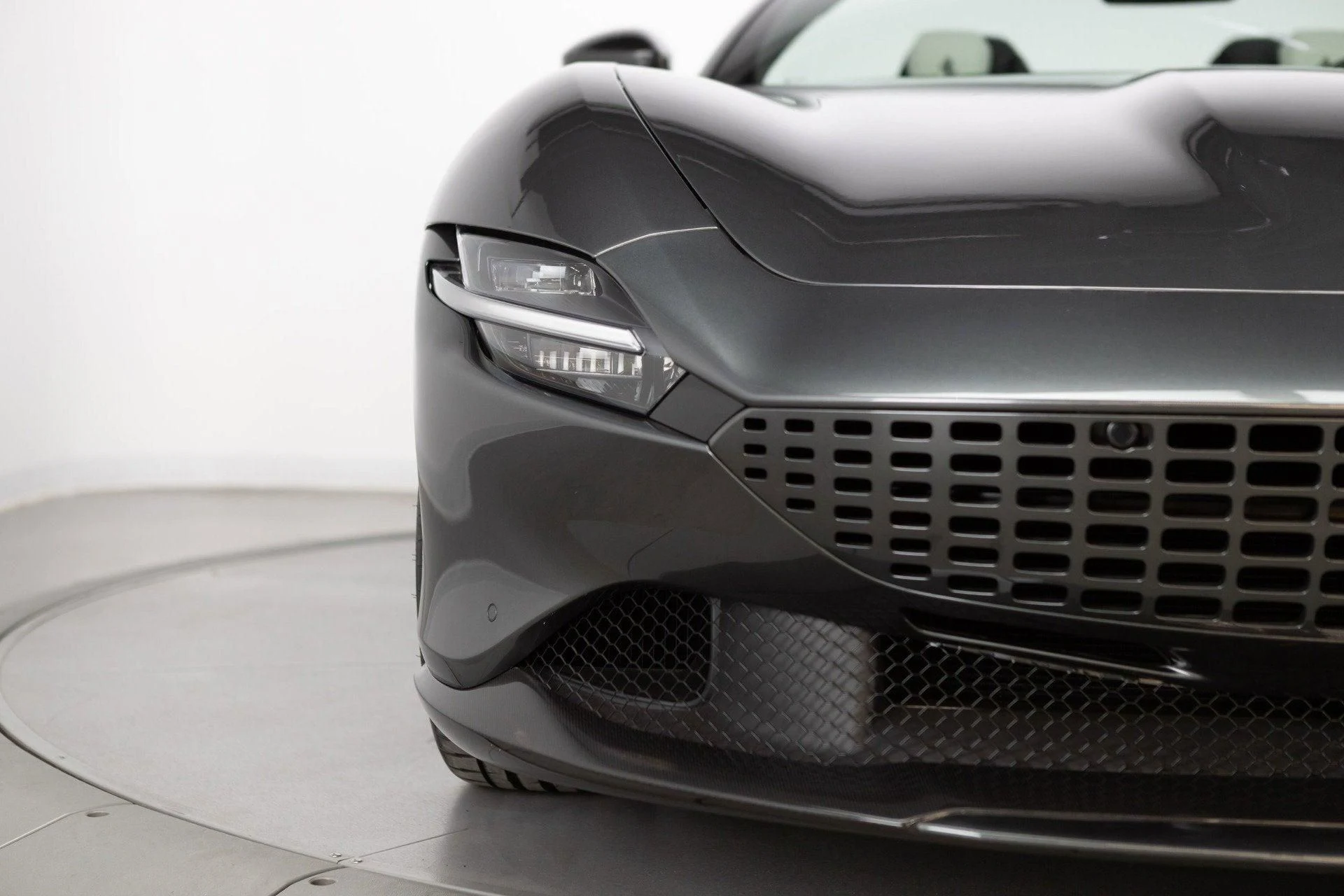 mph026_2958182382_Used_2024_Ferrari_Roma_Spider_1777367364_e3bfc000e8