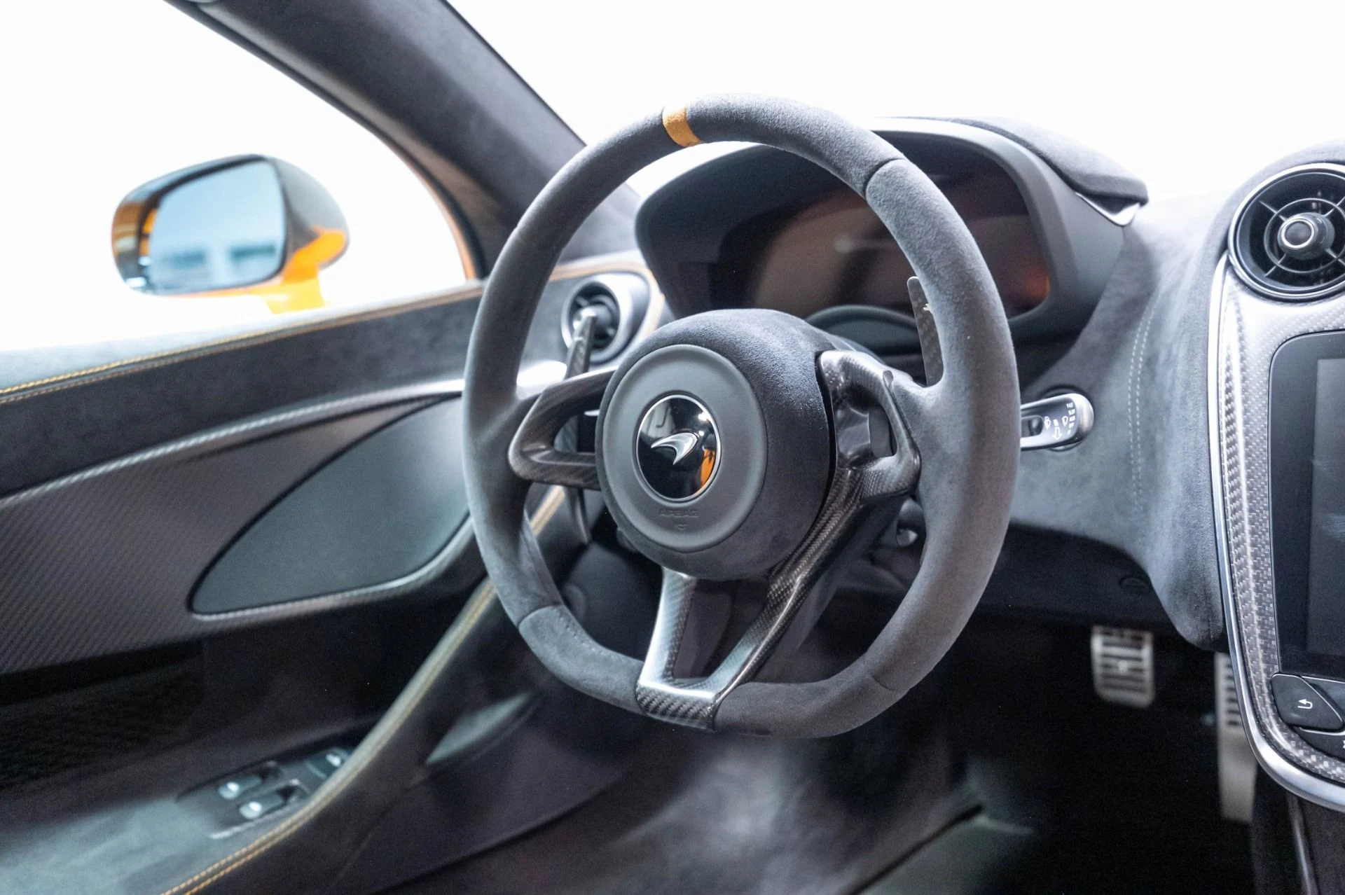mph026_2958695168_Used_2019_Mc_Laren_600_LT_1787778604_d56c0a4d9c