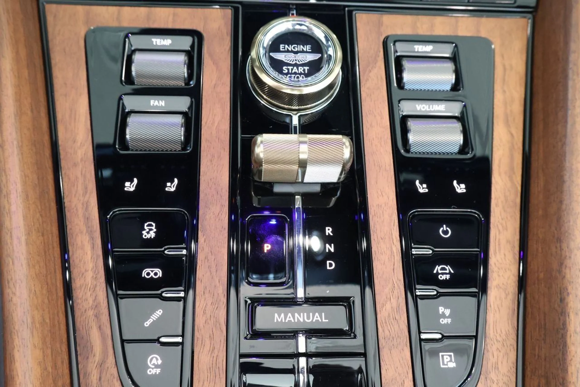 mph026_2960640205_27_6a20fc879e