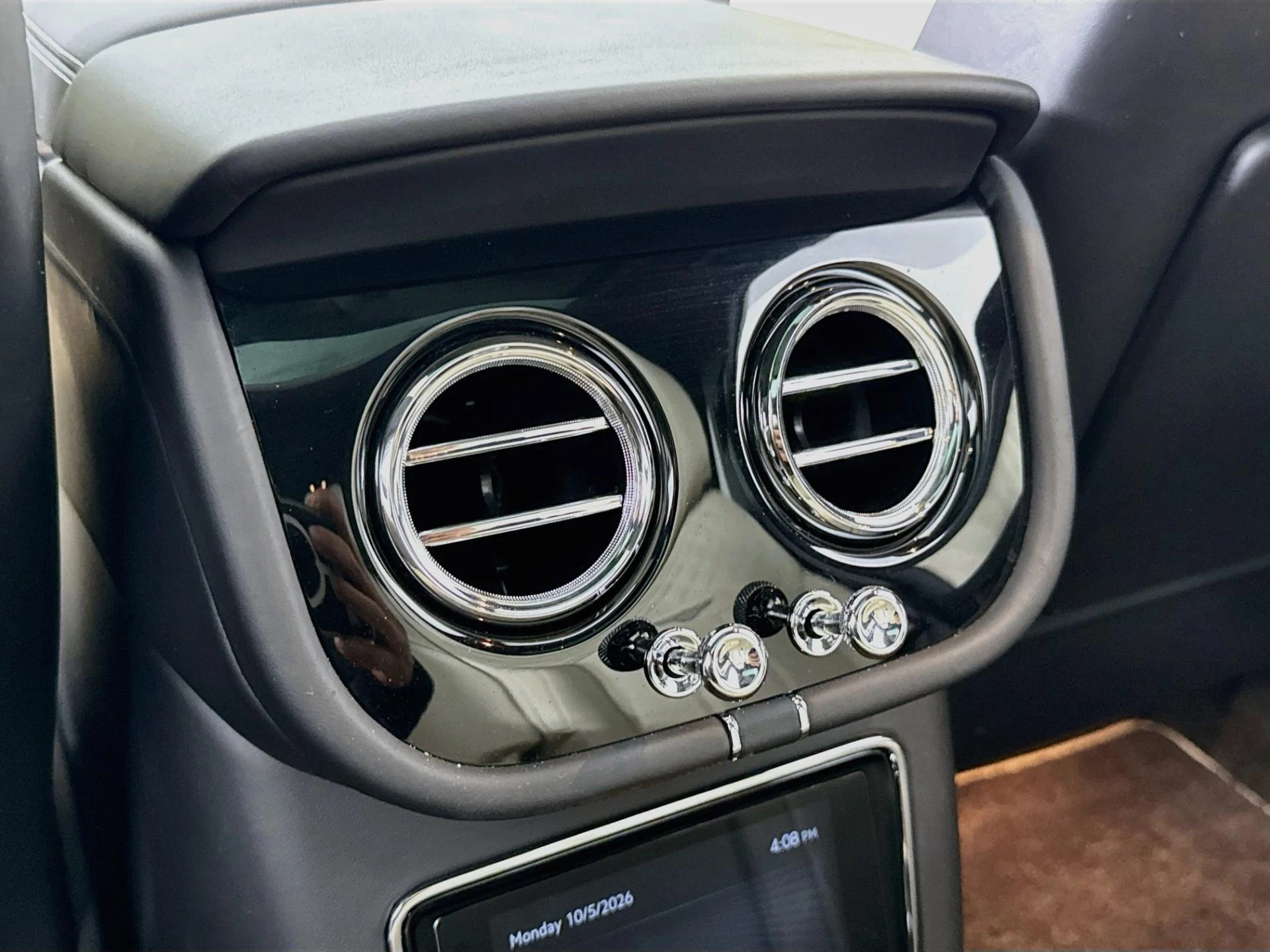mph026_2963504252_Used_2023_Bentley_Bentayga_S_V8_1791232607_c8ea86ec53