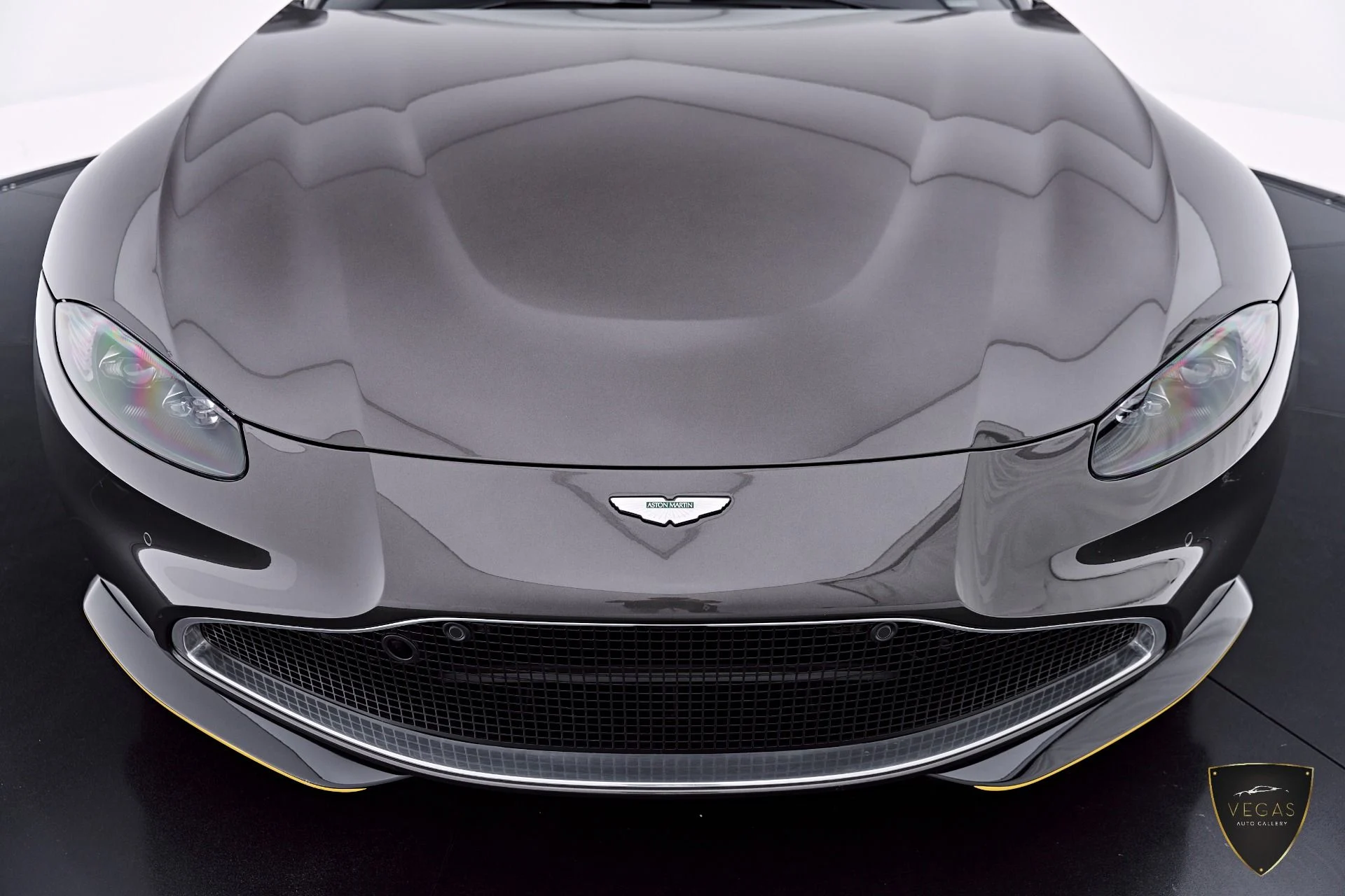 mph026_2970868271_Used_2021_Aston_Martin_Vantage_Base_1785210169_19f84b064e