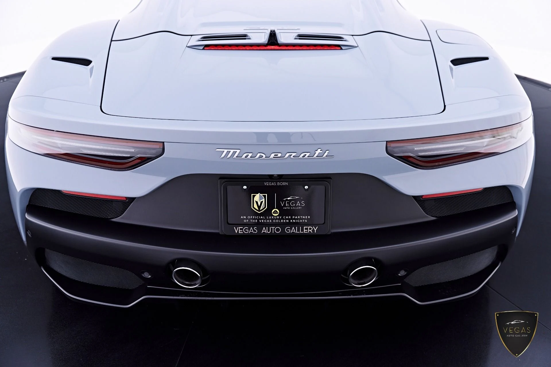 mph026_2973667938_Used_2023_Maserati_MC_20_1782764022_c5da092687