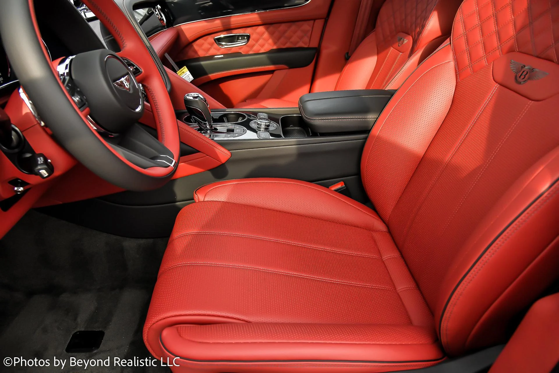 mph026_2981520163_Used_2022_Bentley_Bentayga_V8_1754381274_45ed35dd0c