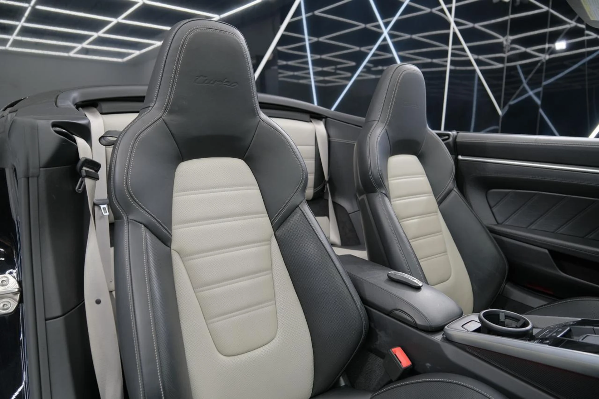 mph026_2986049959_335febbdc0e598fcf1f9427ad1d9b9e8_dc984e7cda