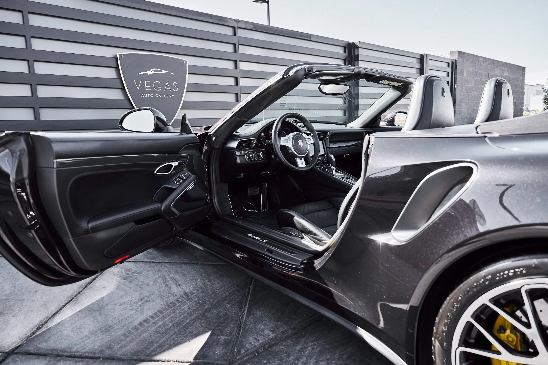 mph026_2988147340_Used_2014_Porsche_911_Turbo_S_1776734578_ba1015b2d2