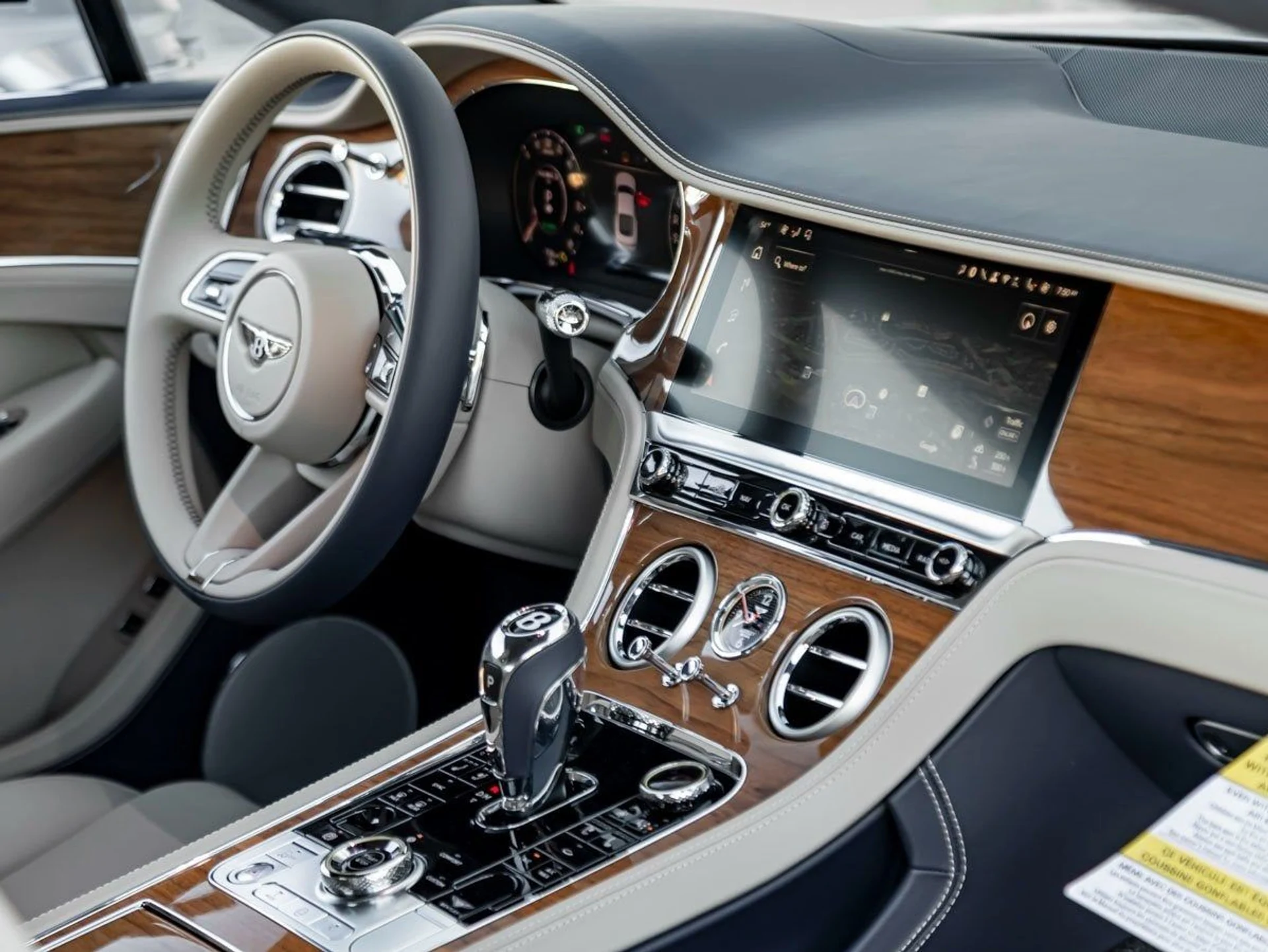 mph026_2988538405_27_4d28325023