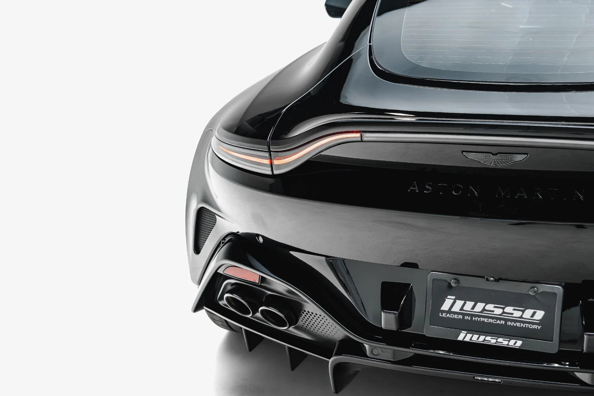 mph026_2997863619_Used_2025_Aston_Martin_Vantage_1790202719_9f6d5b0d15