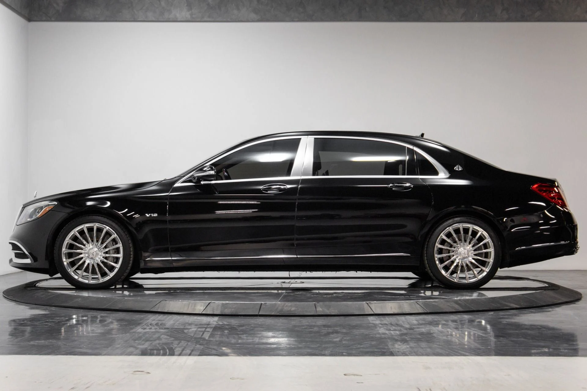 mph026_3003814400_Used_2019_Mercedes_Benz_S_Class_Maybach_S_650_1763220768_088c088e92