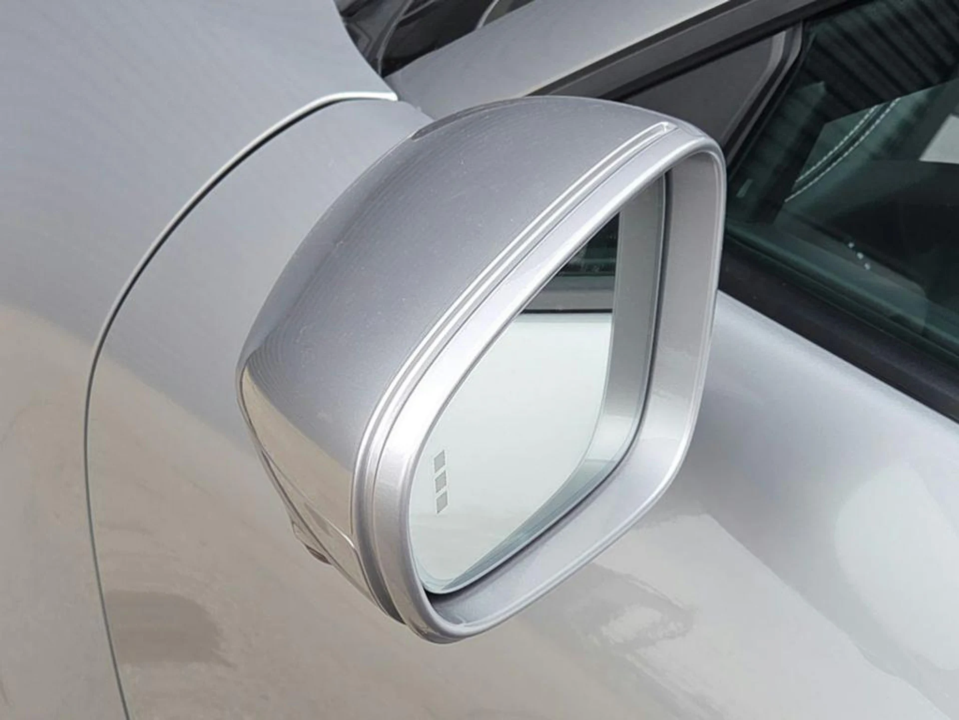 mph026_3010605932_p_O_Ub_N_Vs_SQH_Fy0q9mz_9o_EKKX_9_O0_e394aae6e0