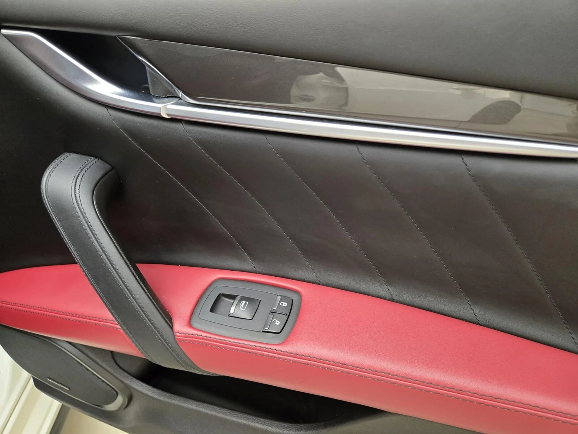 mph026_3014895583_Used_2021_Maserati_Ghibli_S_1734007196_78042001f2