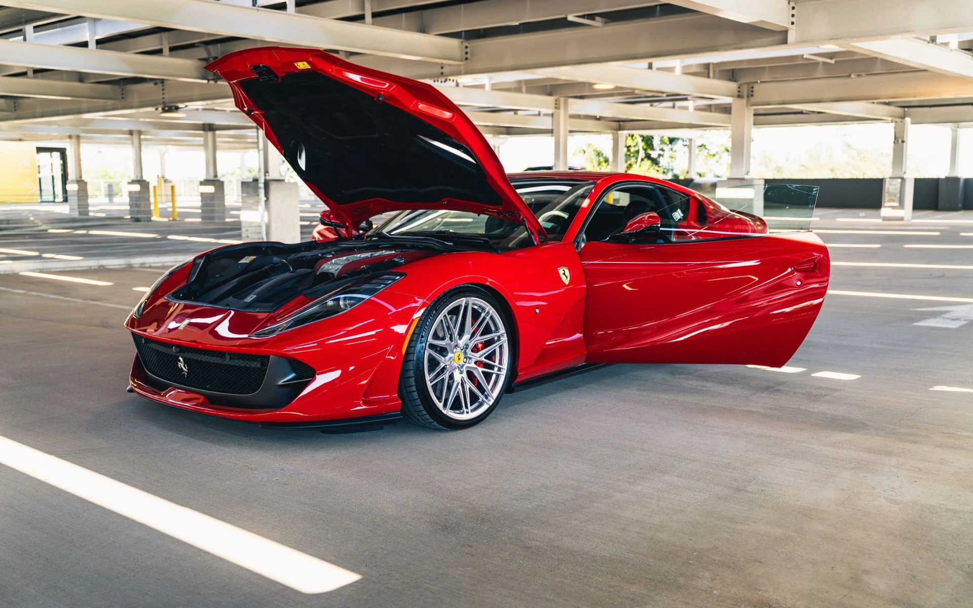 mph026_3018664154_Used_2019_Ferrari_812_Superfast_1793059055_4da6ee4490