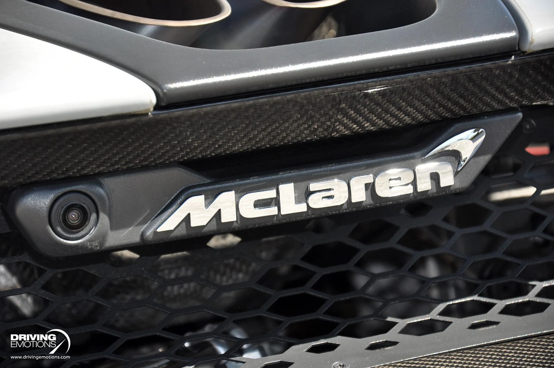 mph026_3019880278_683_p27_l_3a8eb35497