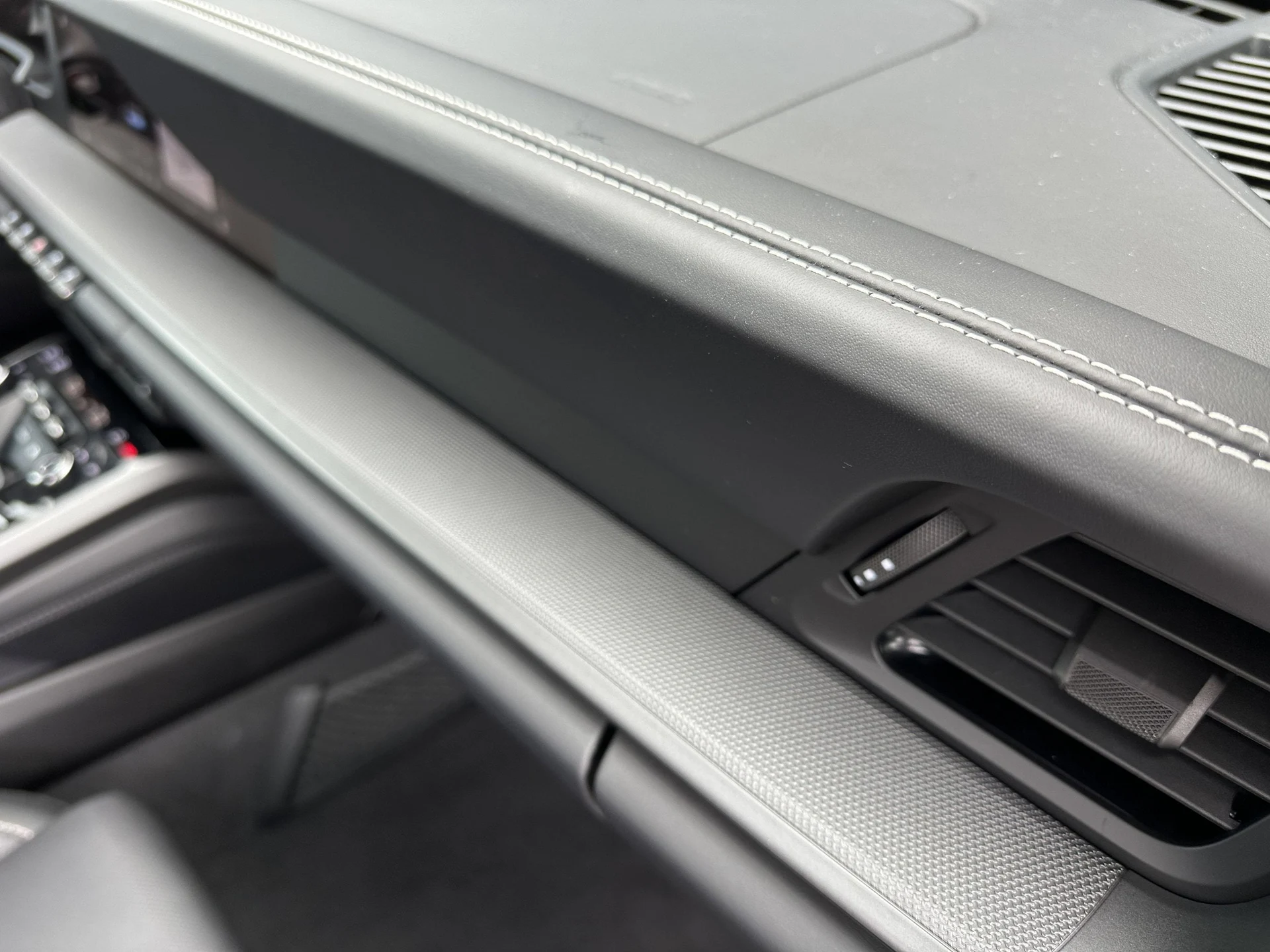 mph026_302501006_7eebb40b7002e4c4757133ee3e8d6a34x_0a7515a7fb