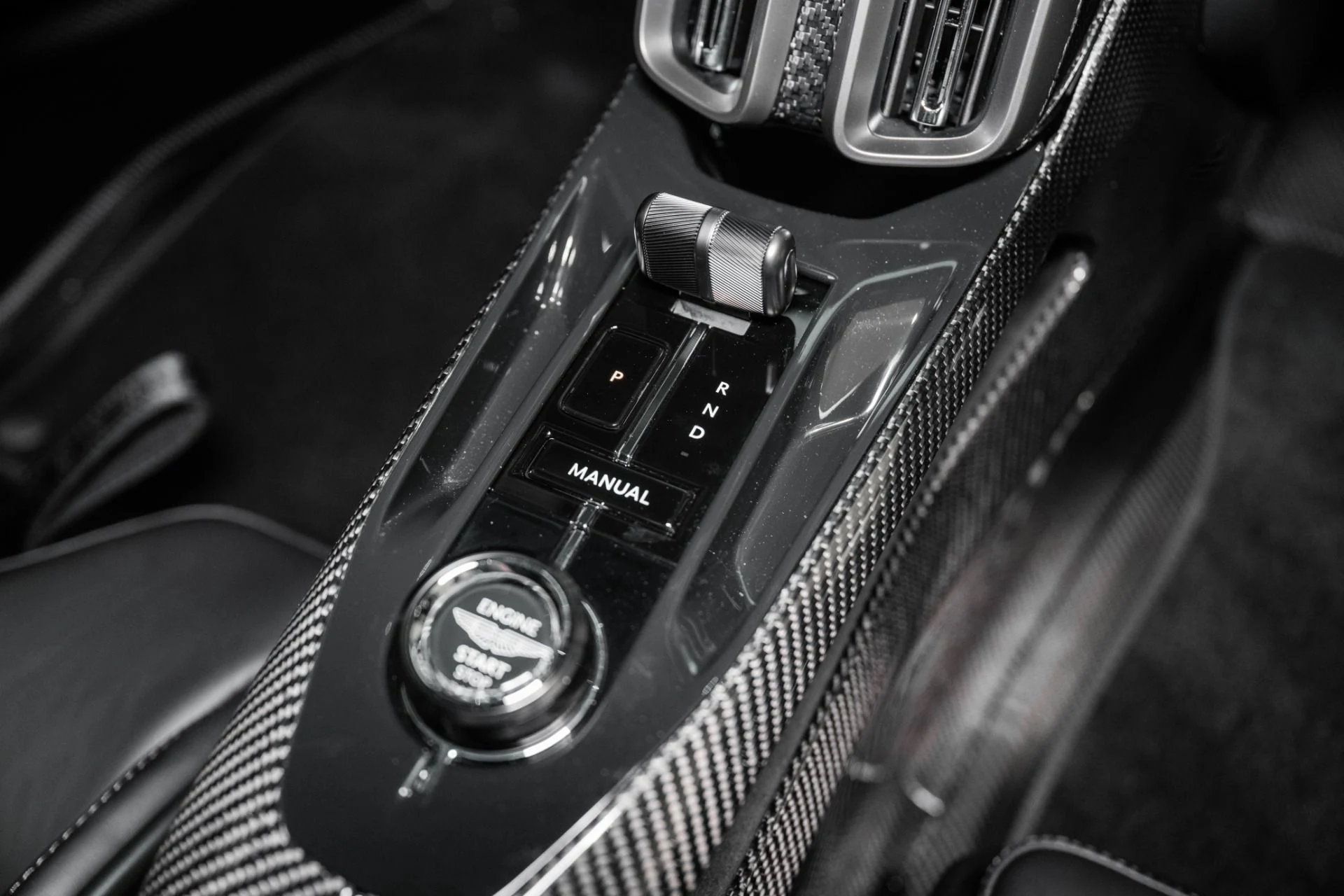 mph026_3032154170_New_2026_ASTON_MARTIN_VALHALLA_COUPE_1775321272_d86bf4cab2