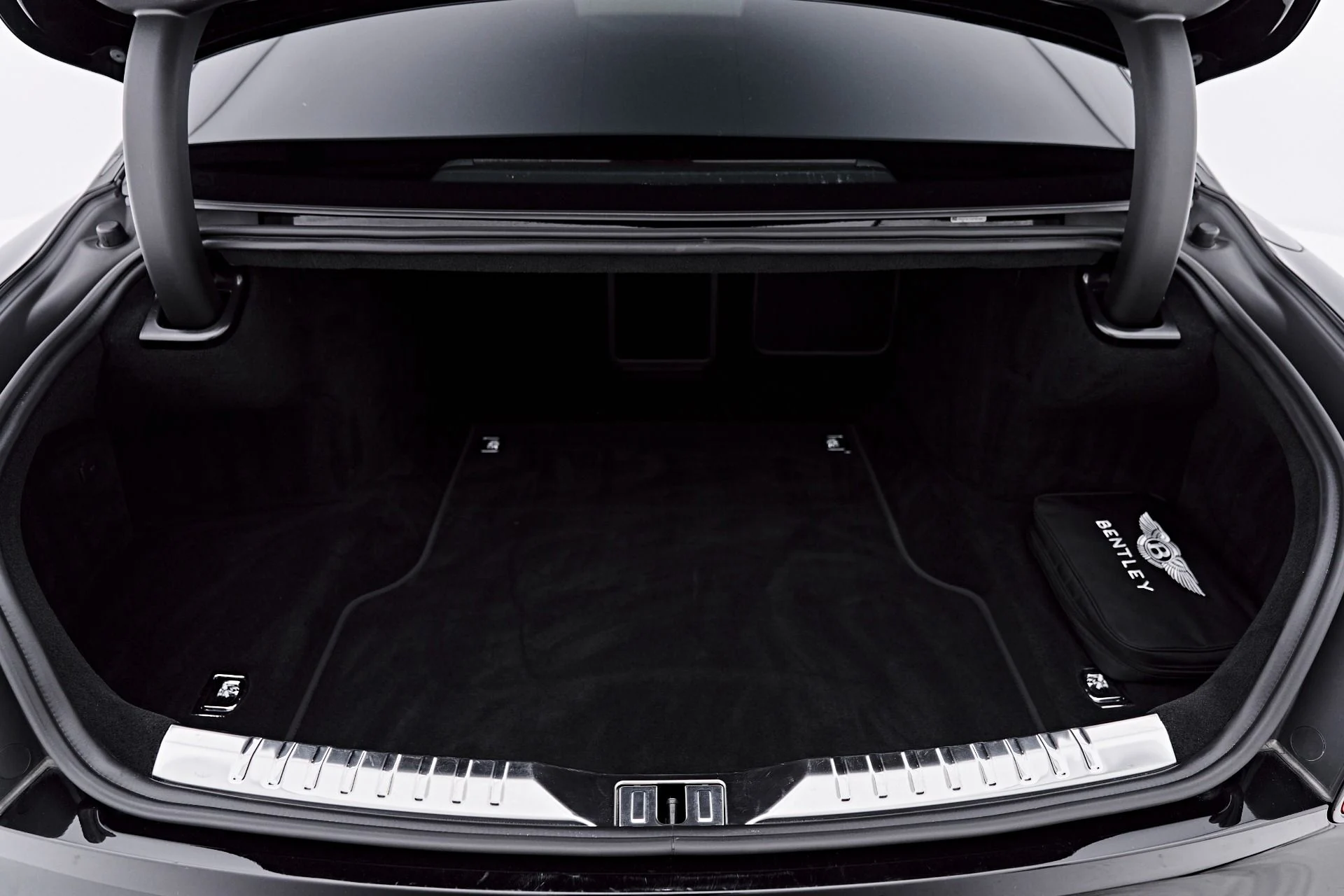 mph026_3036876923_Used_2023_Bentley_Flying_Spur_V8_1789628063_2bf50b5f54