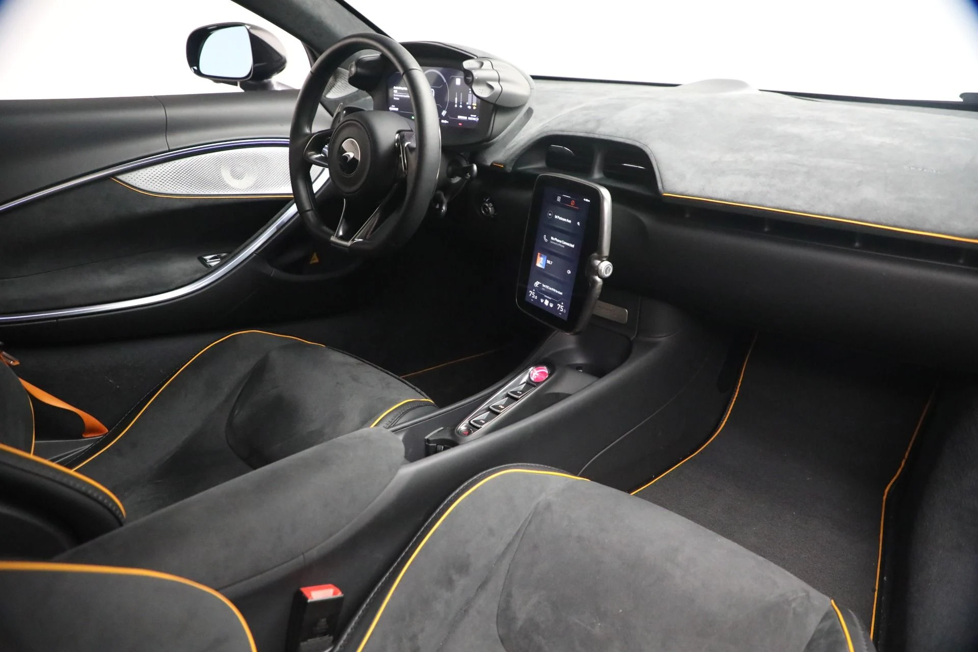 mph026_3041916533_Used_2024_Mc_Laren_Artura_Performance_987460a462