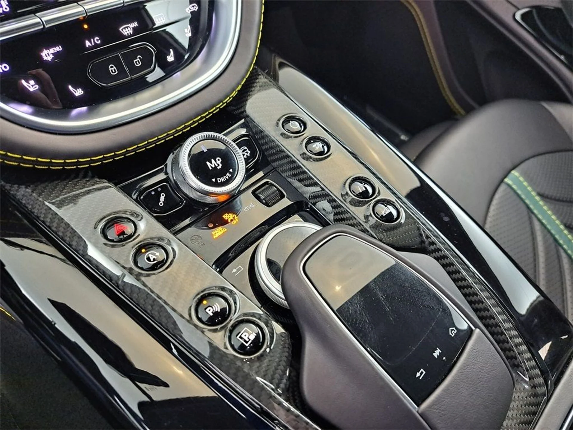 mph026_3051160302_27_21106306_678b28d51ad8e_593a50d2c6