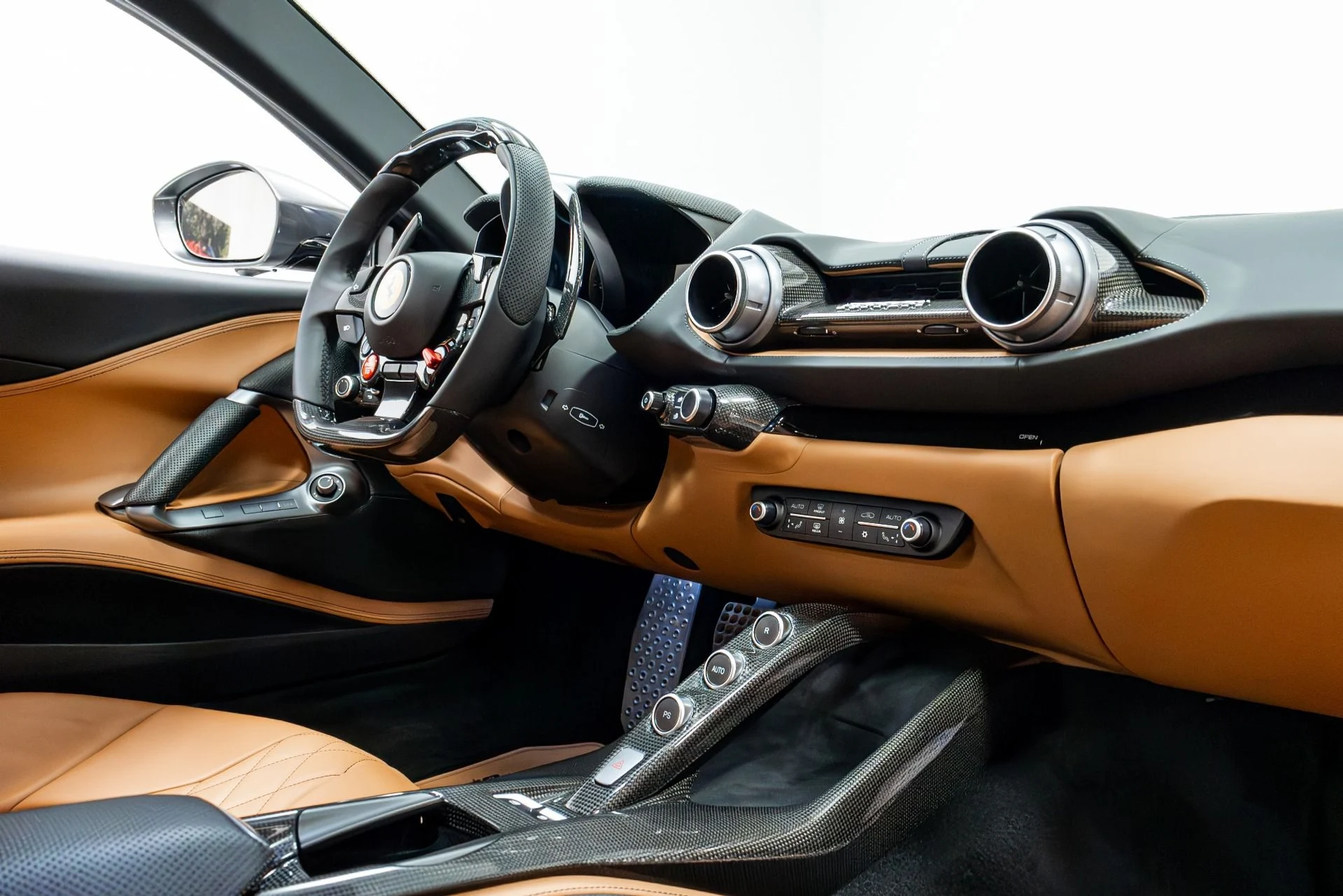 mph026_3051913988_Used_2020_Ferrari_812_Superfast_1777416323_3dc06b22e7