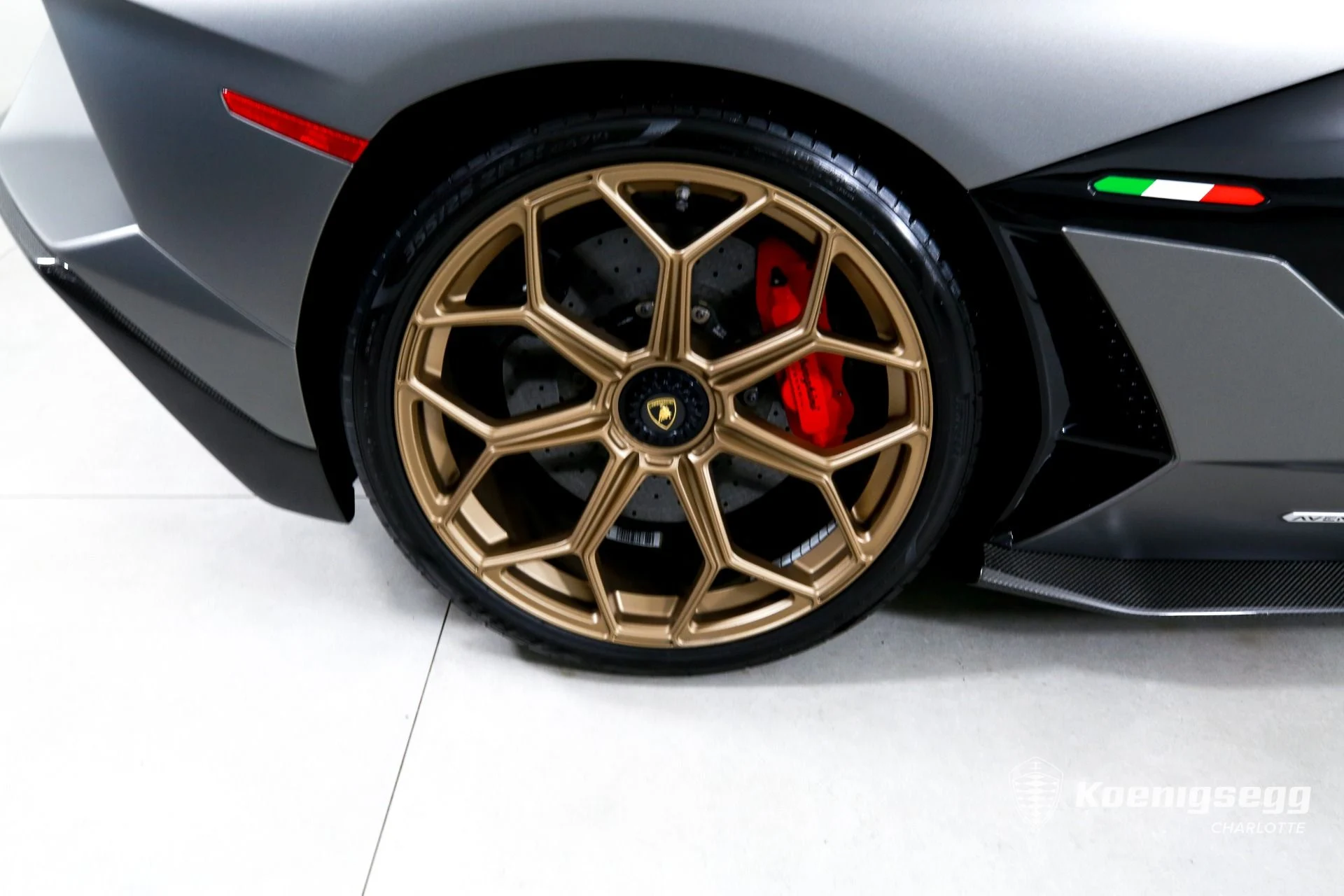mph026_3052975485_Used_2020_Lamborghini_Aventador_LP_770_4_SVJ_1782493883_68ade96919