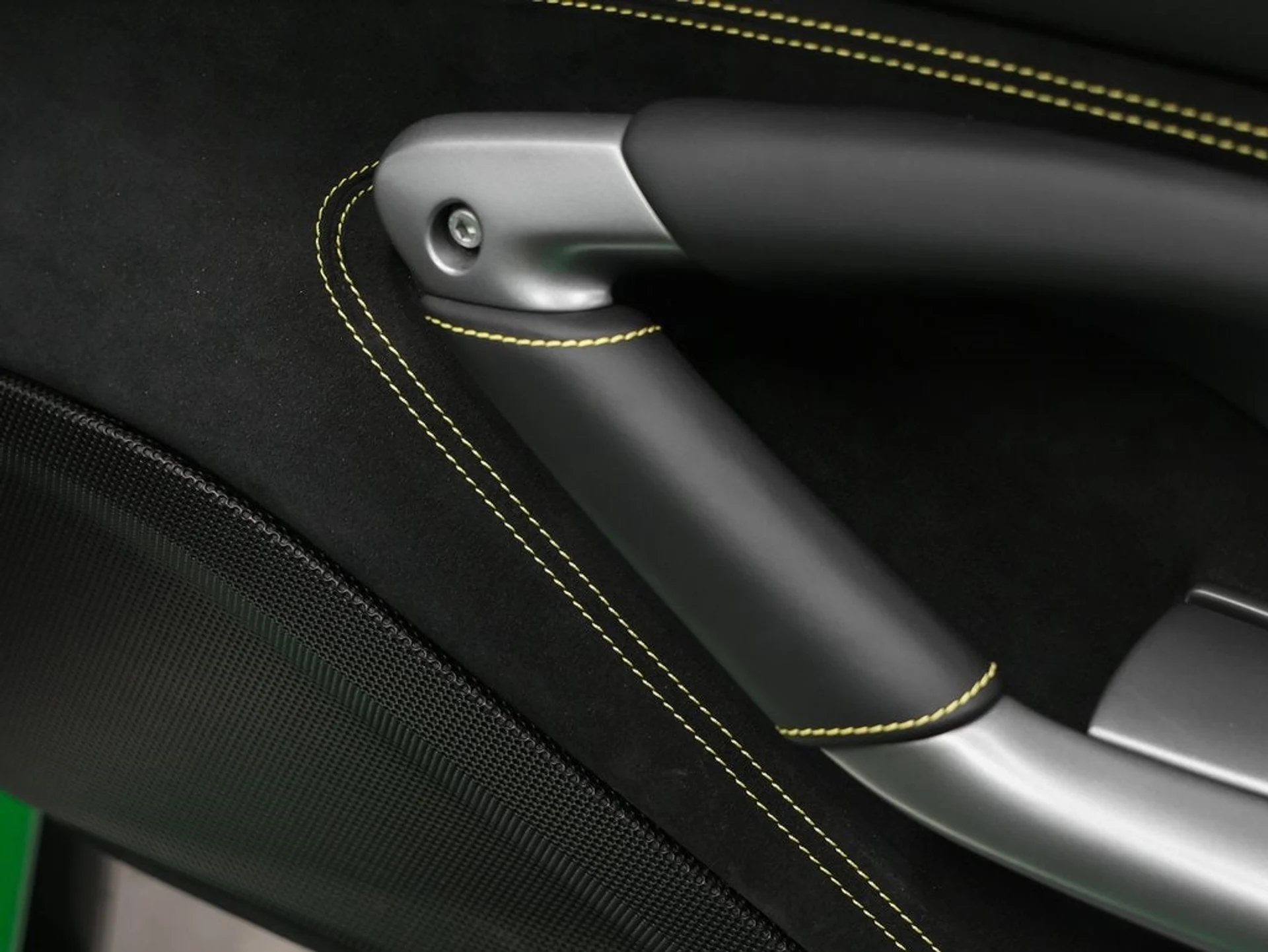 mph026_3054415276_27_2312225209