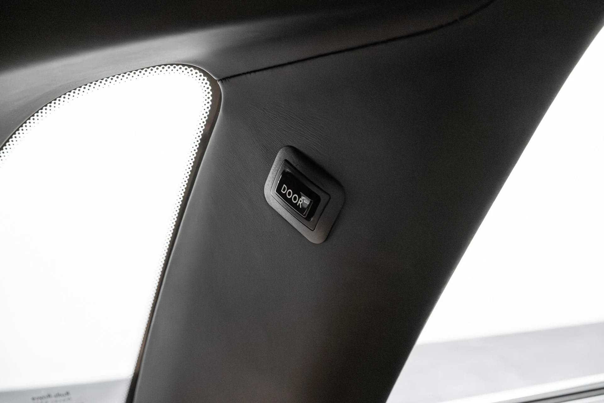 mph026_305455361_Used_2022_Rolls_Royce_Ghost_1767138760_6a2643b800