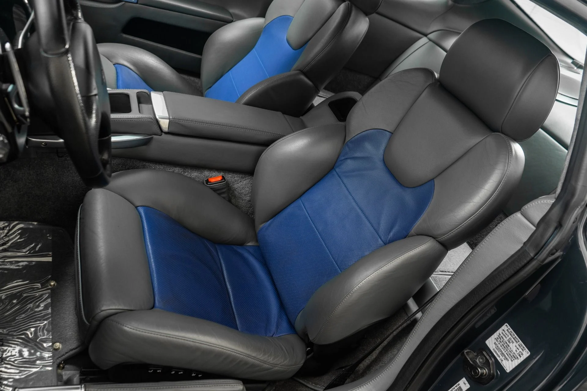 mph026_3057069109_Used_2003_Aston_Martin_Vanquish_New_York_Auto_Show_Display_Car_1771521134_41125d9781