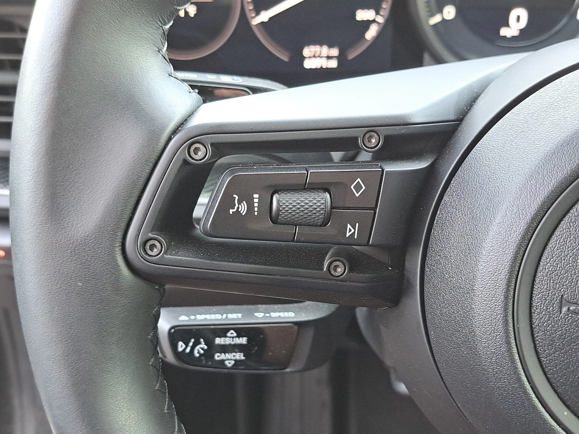 mph026_3057879855_d07d97fb6d3d57ba5ade4e0531ff07dax_1c0cd10a06