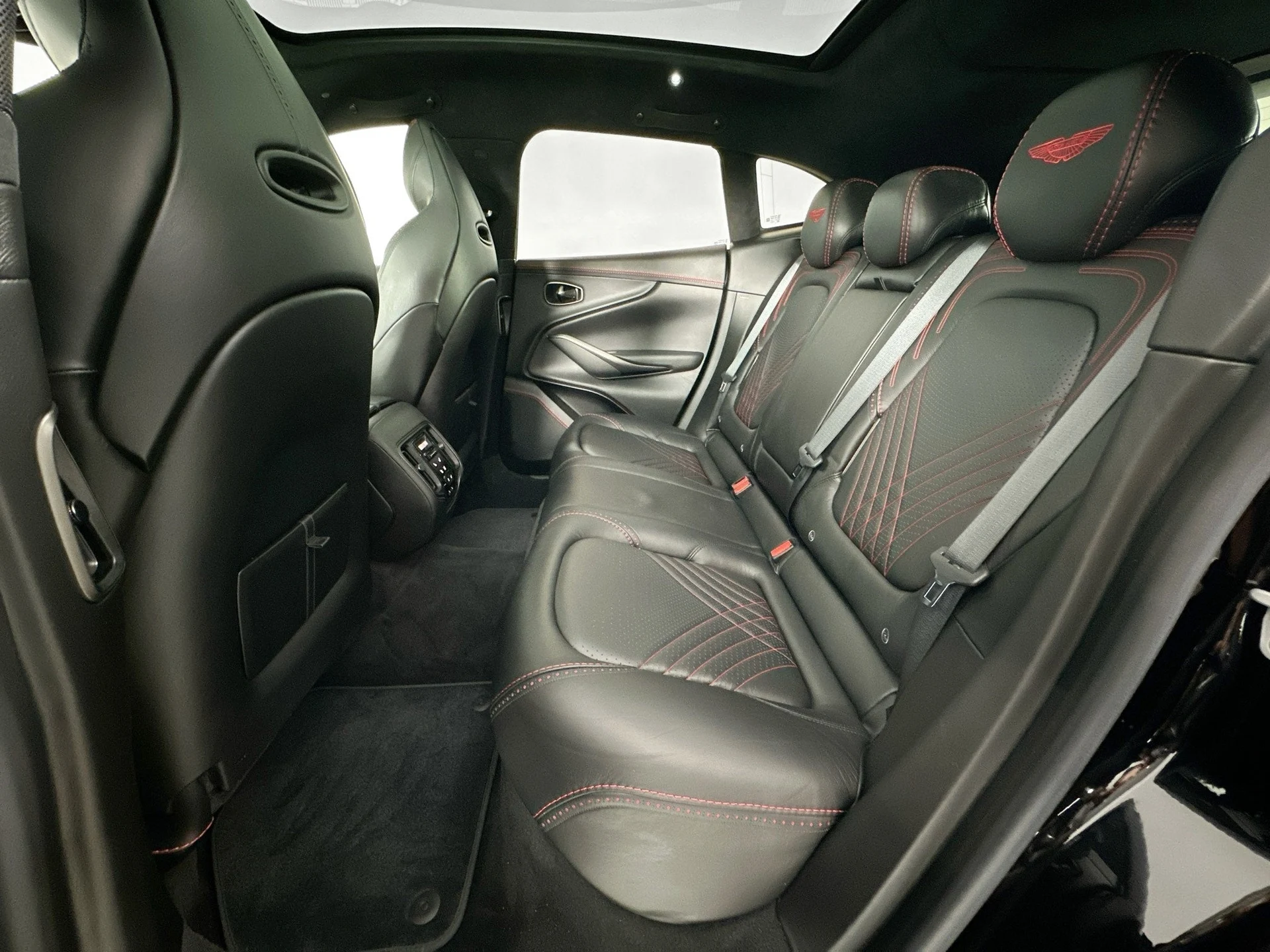 mph026_306567032_27_9e13bab1c7