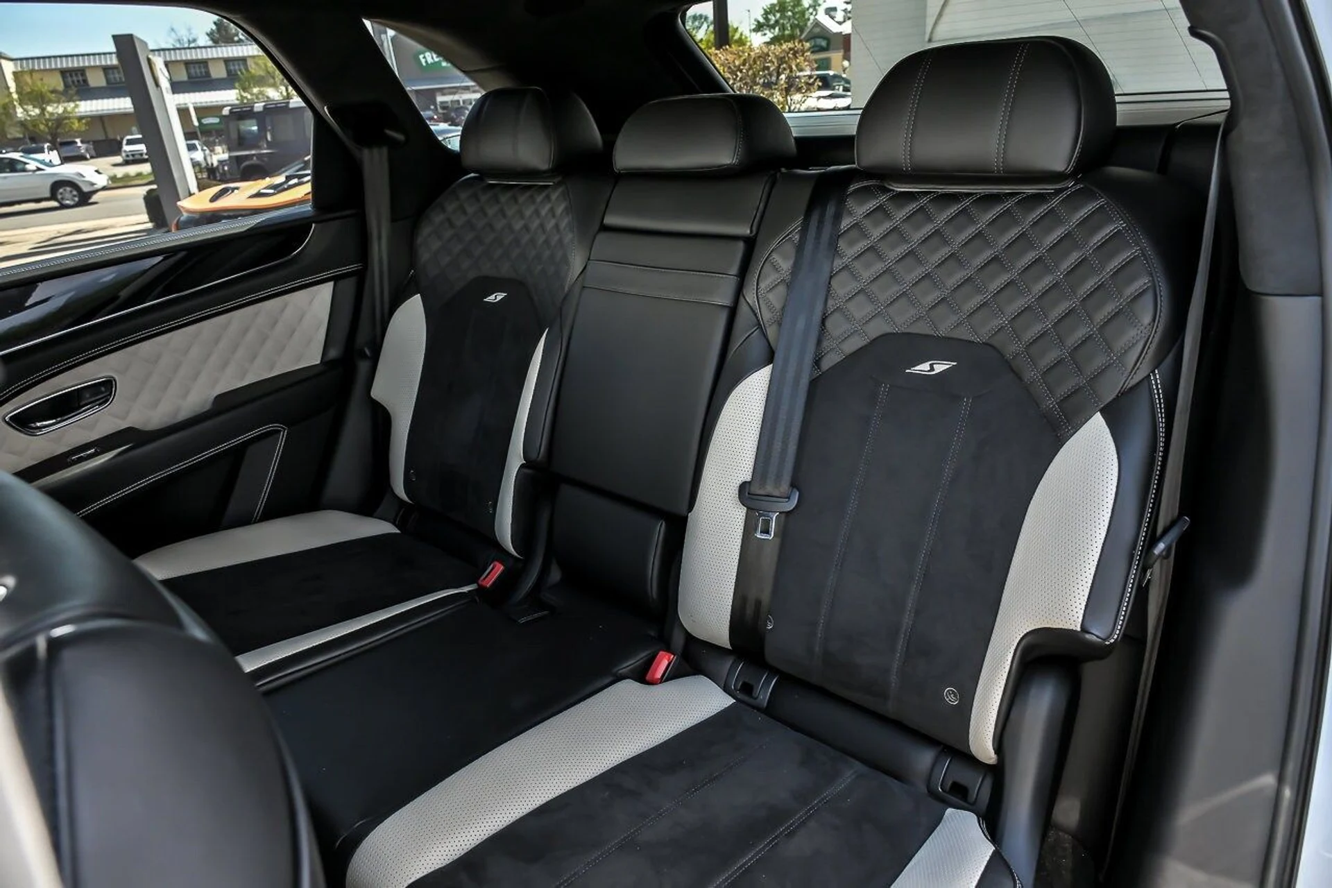 mph026_3072303779_6e09bf84611e72fcc9fff549392d2f33x_84cc00c24d