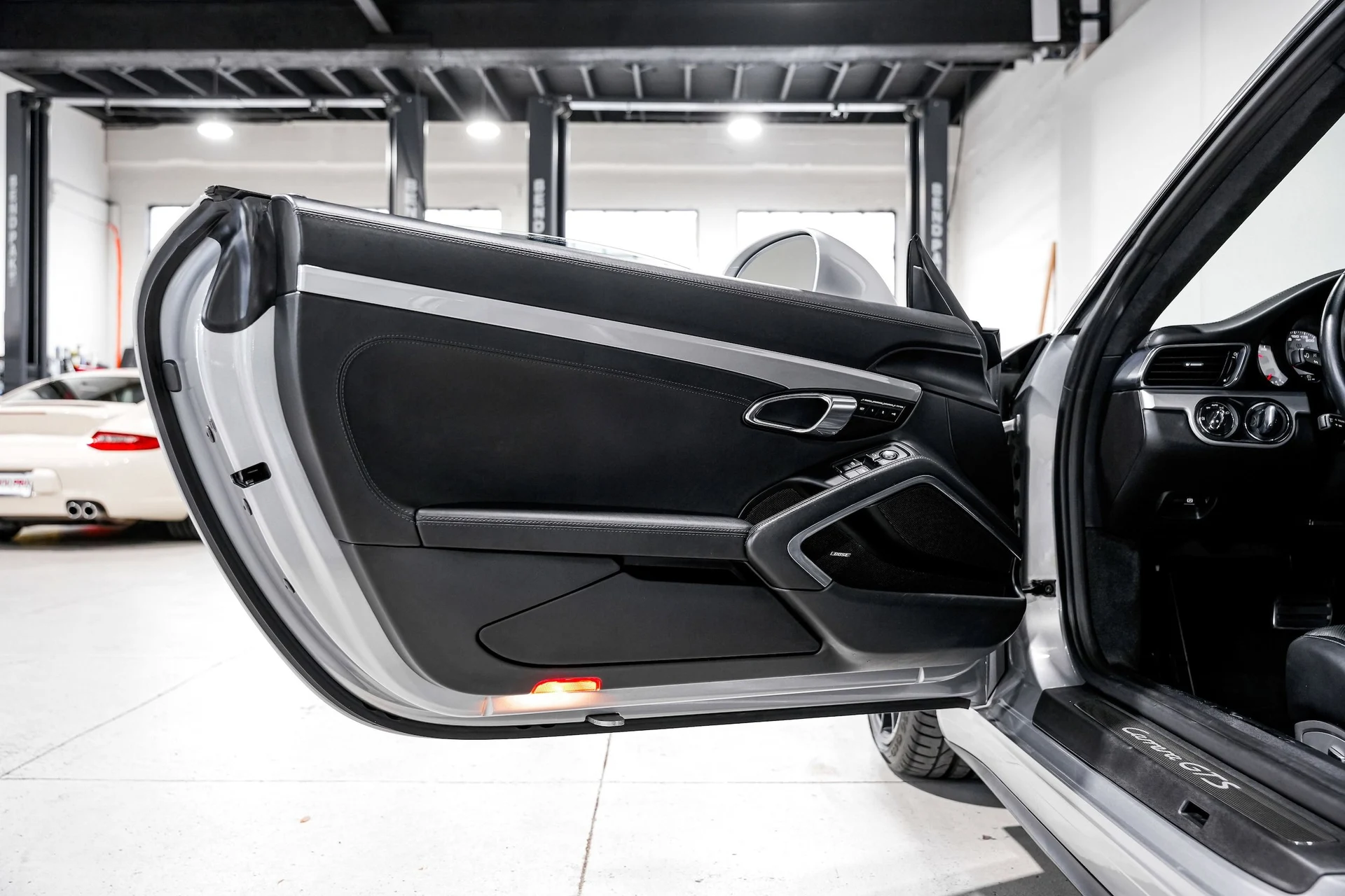 mph026_3077356548_e45e85fc2104408911da9c06c82e6033x_f373bc71a0