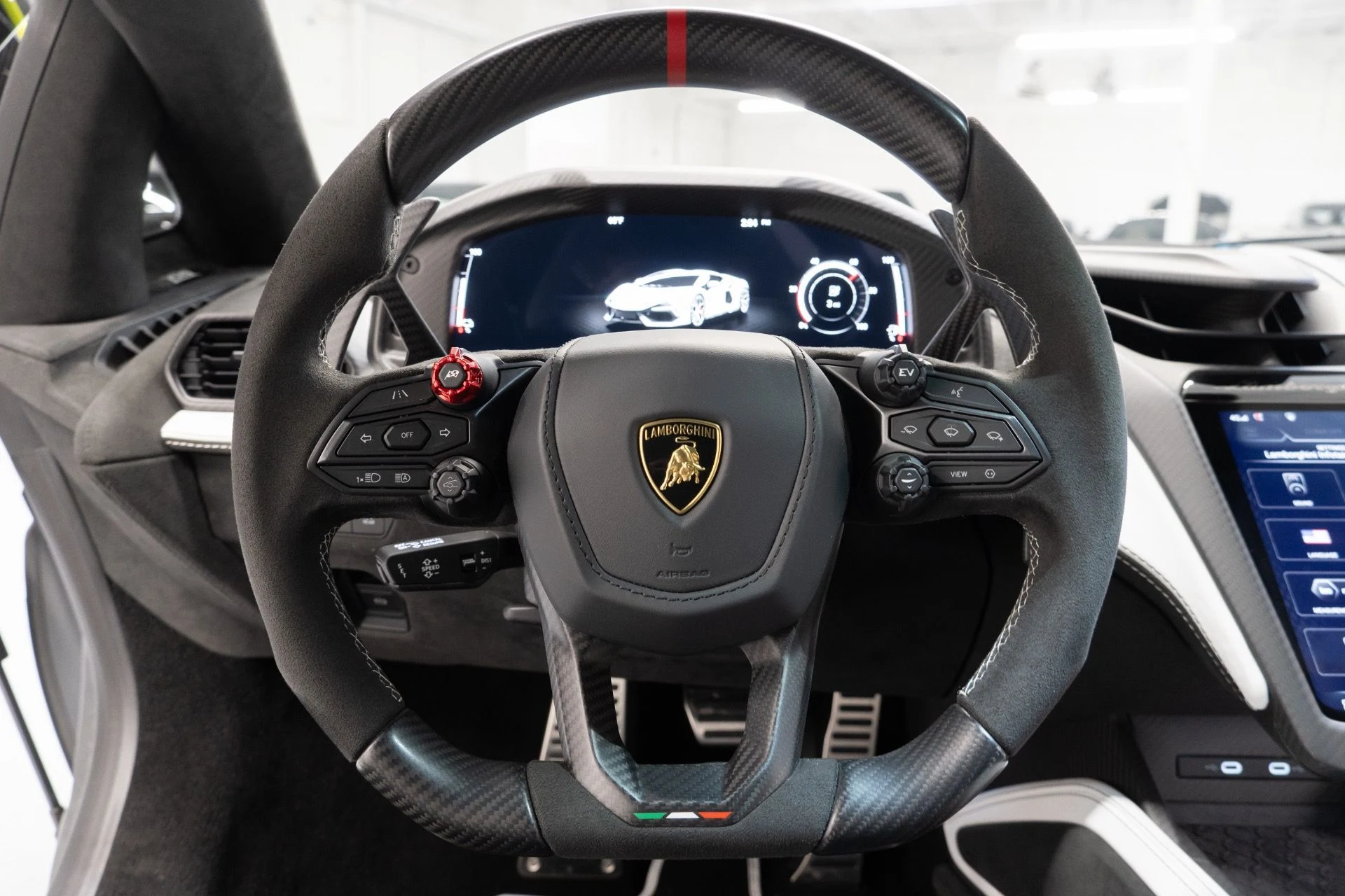 mph026_3083273546_Used_2024_Lamborghini_Revuelto_1739988848_e6d0a2f9cc