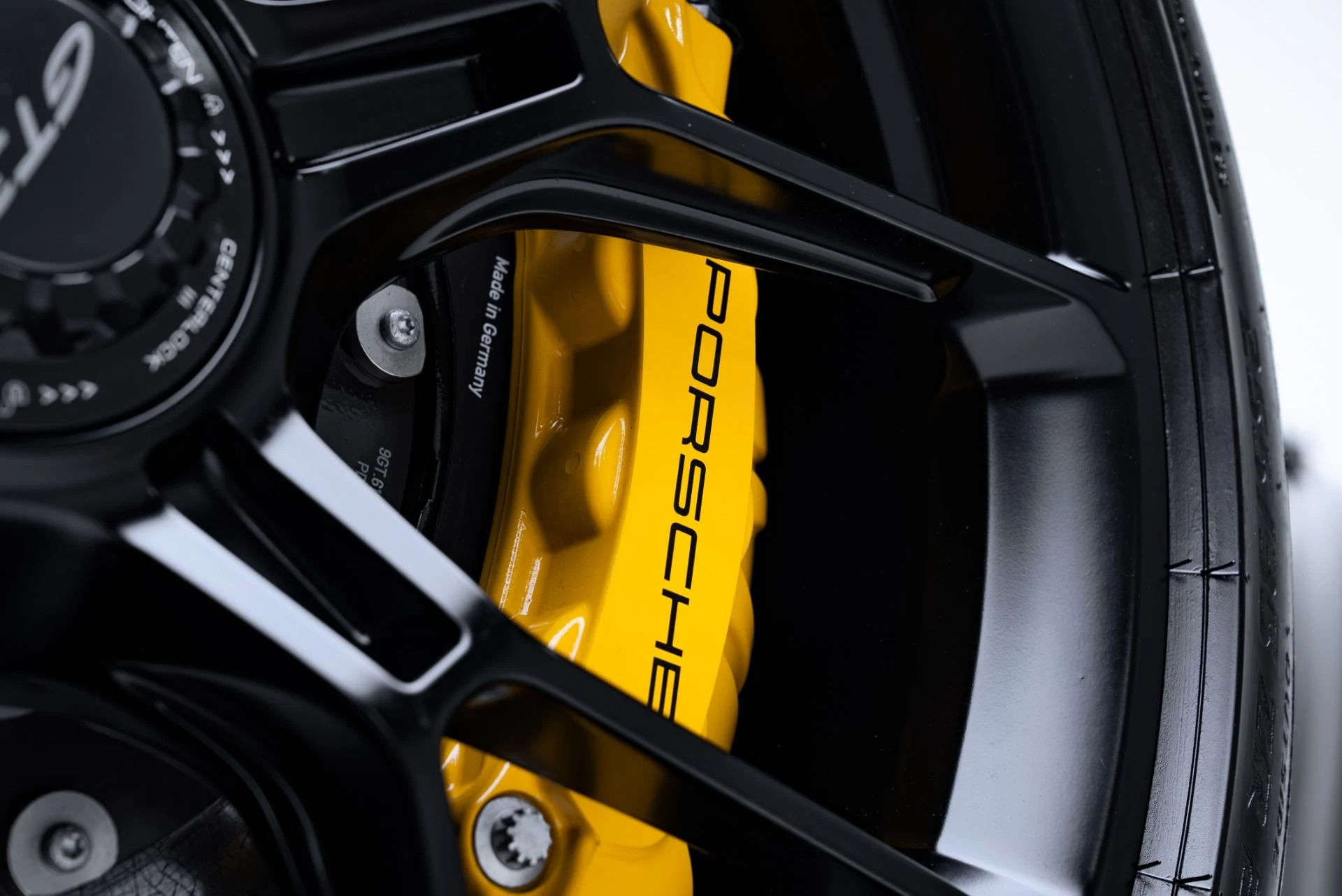 mph026_3083866407_Used_2022_Porsche_911_GT_3_1773417963_90eee12d9c