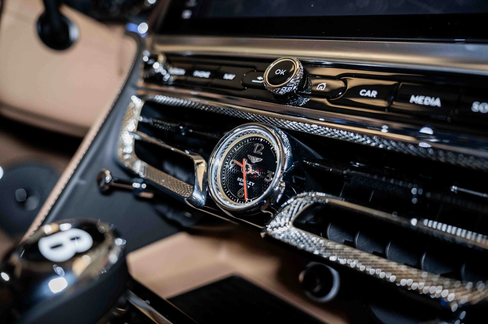 mph026_3085836650_Used_2024_Bentley_Flying_Spur_Edition_8_1717257938_587a97fe27