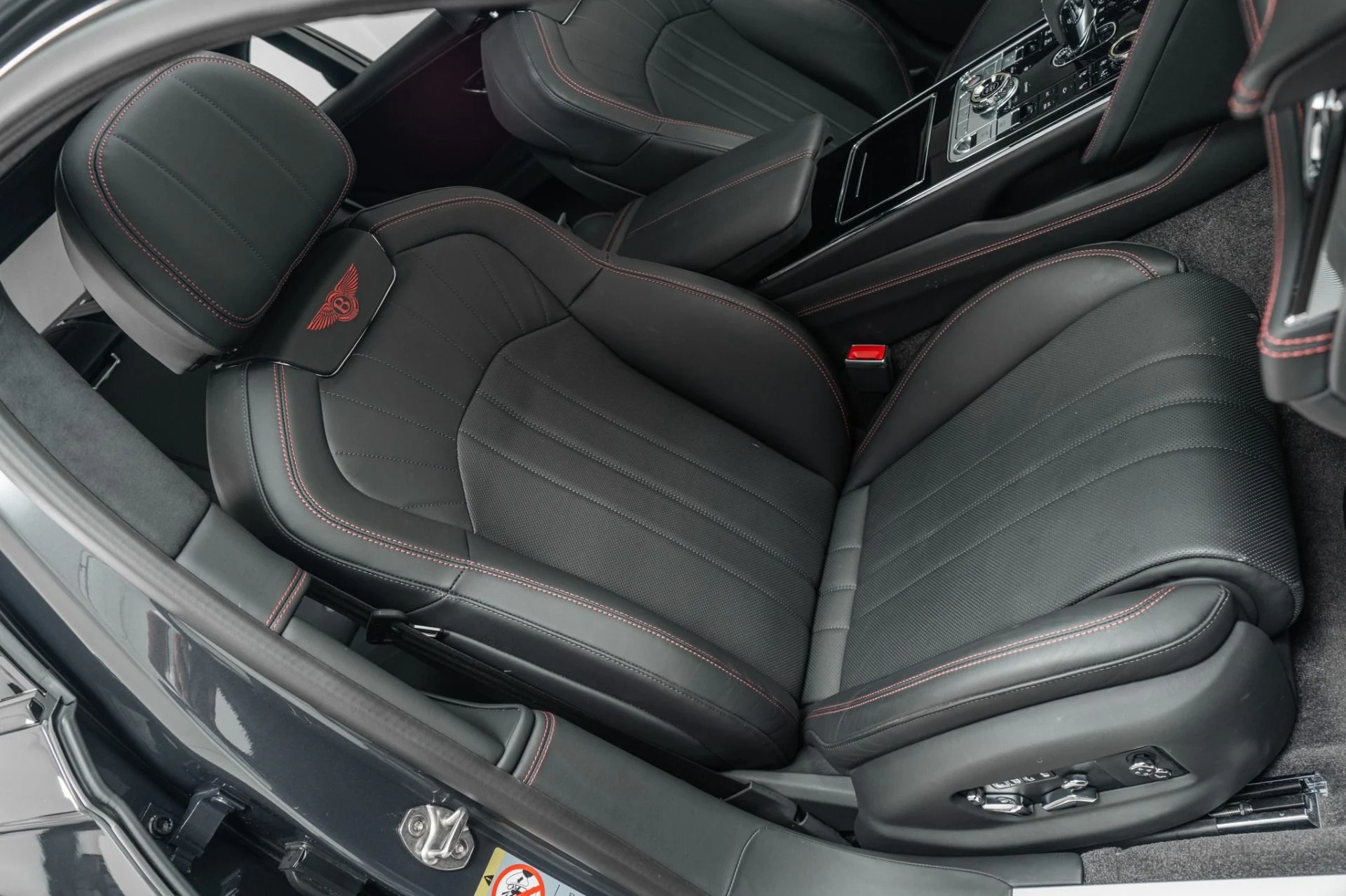 mph026_3092449594_Used_2024_Bentley_Flying_Spur_Edition_8_243_K_MSRP_Rotating_Display_Panoramic_Roof_1782501825_dd57091aee