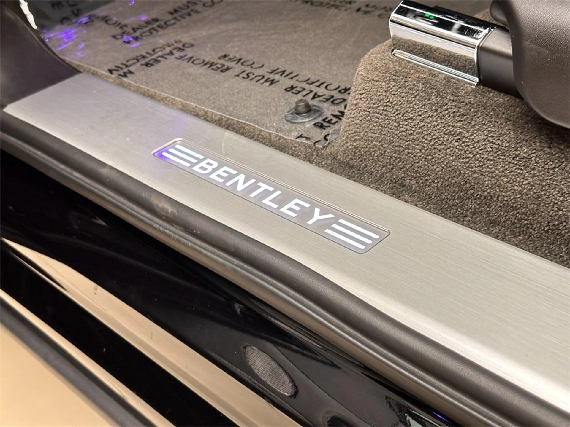 mph026_3109293924_Used_2021_Bentley_Bentayga_V8_1715724600_296b5ec6f6