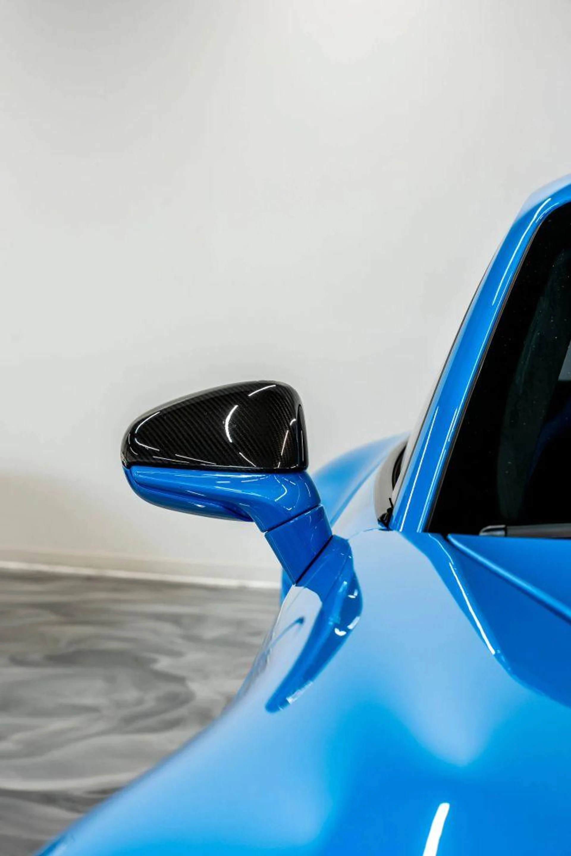 mph026_3138265881_Used_2026_Porsche_911_GT_3_w_Touring_Pkg_Coupe_2_D_1789774030_0f46b721ba