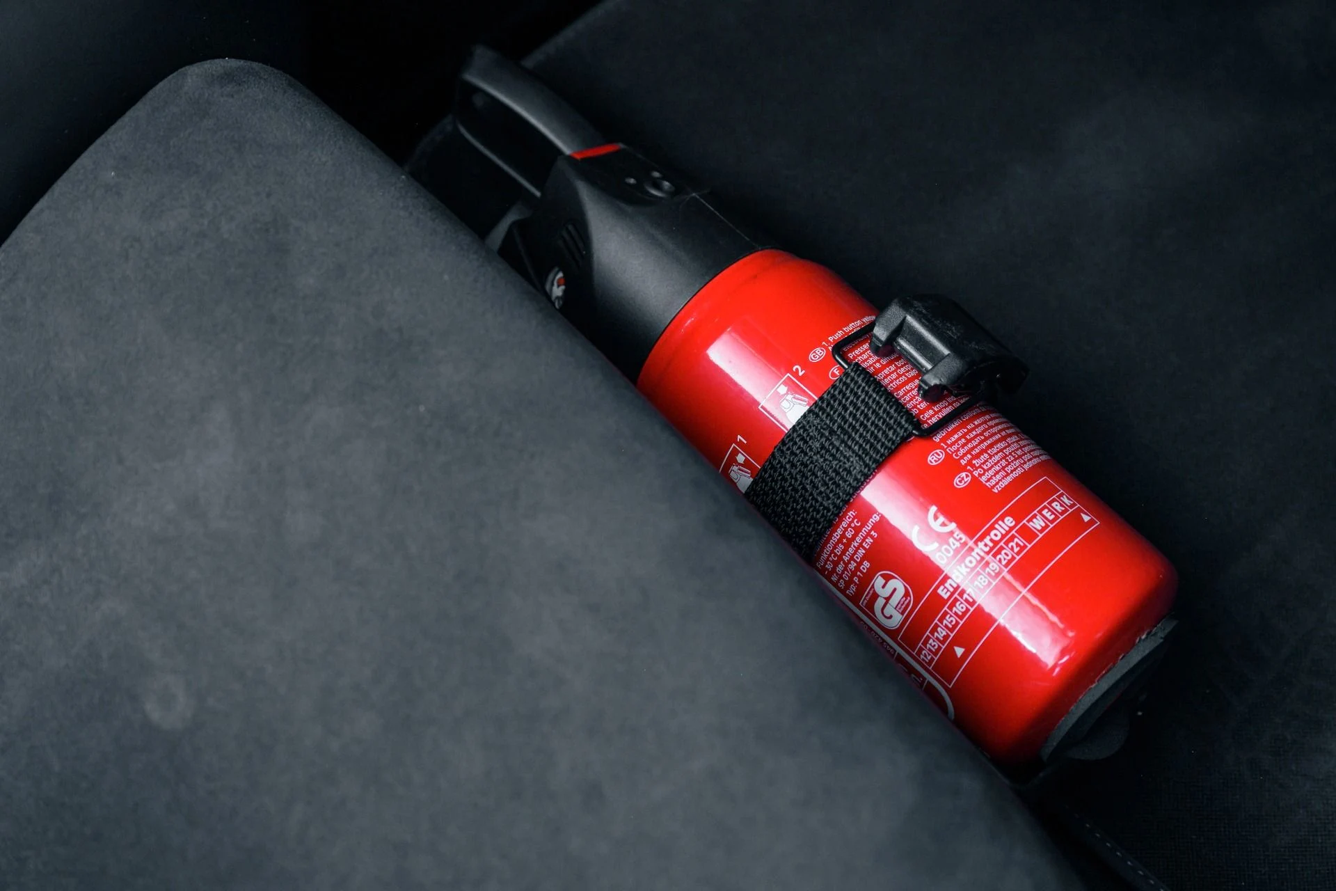 mph026_3140642544_12440_p27_l_906fd3ce8a